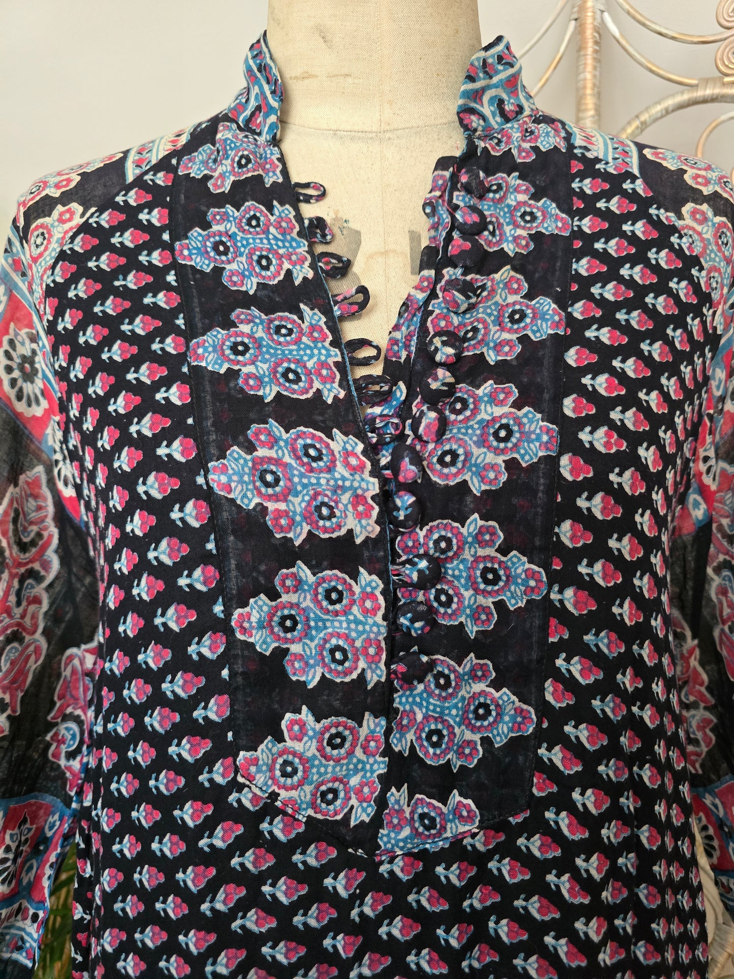 Vintage Ayesha Davar indian 70s dress