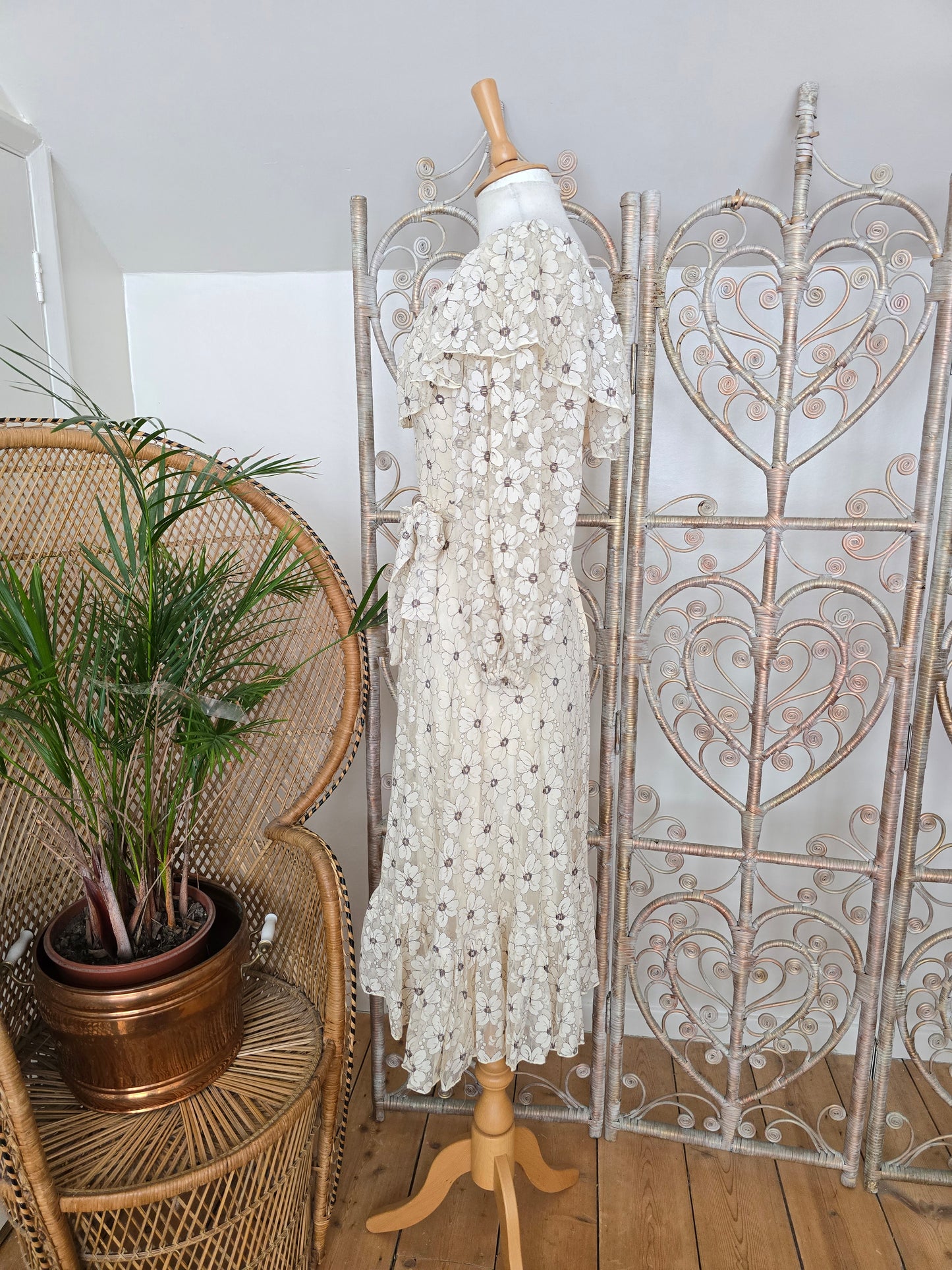 Vintage lace 70s dress