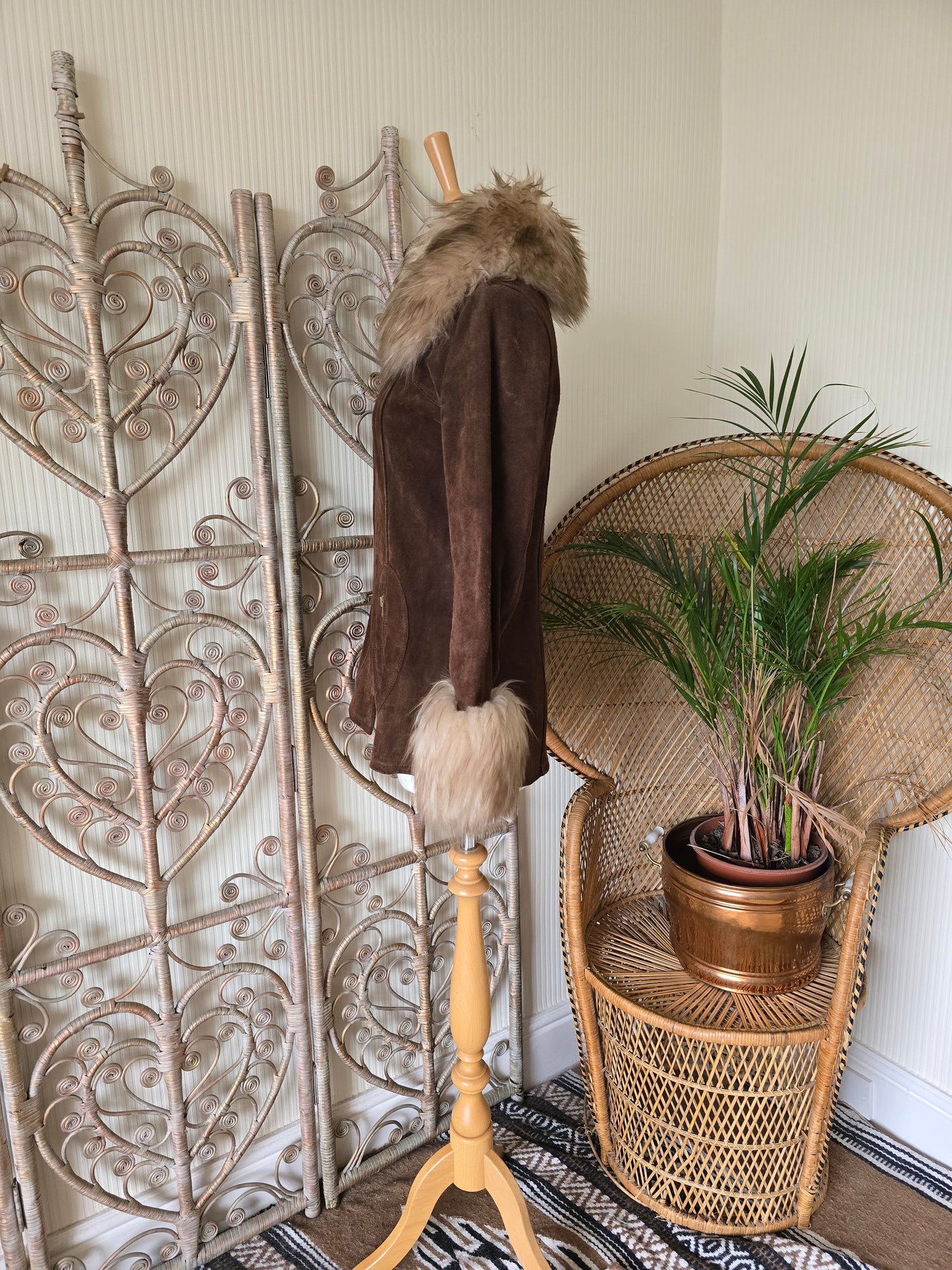 Vintage suede Sheepskin collar cuffs coat