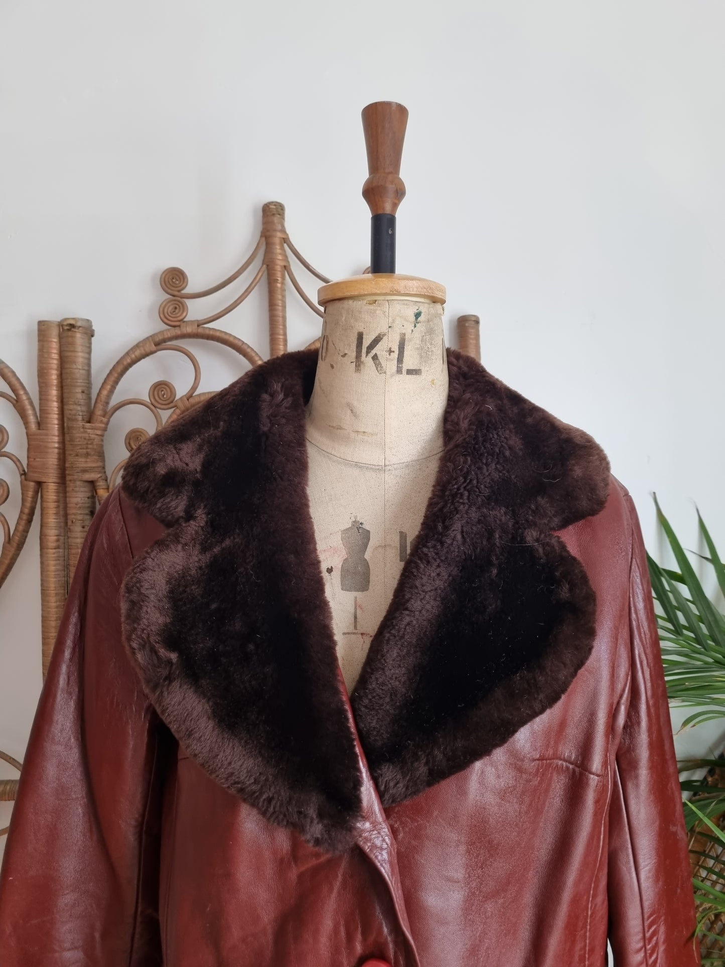 Vintage suede and leathercraft limited 70s leather coat M