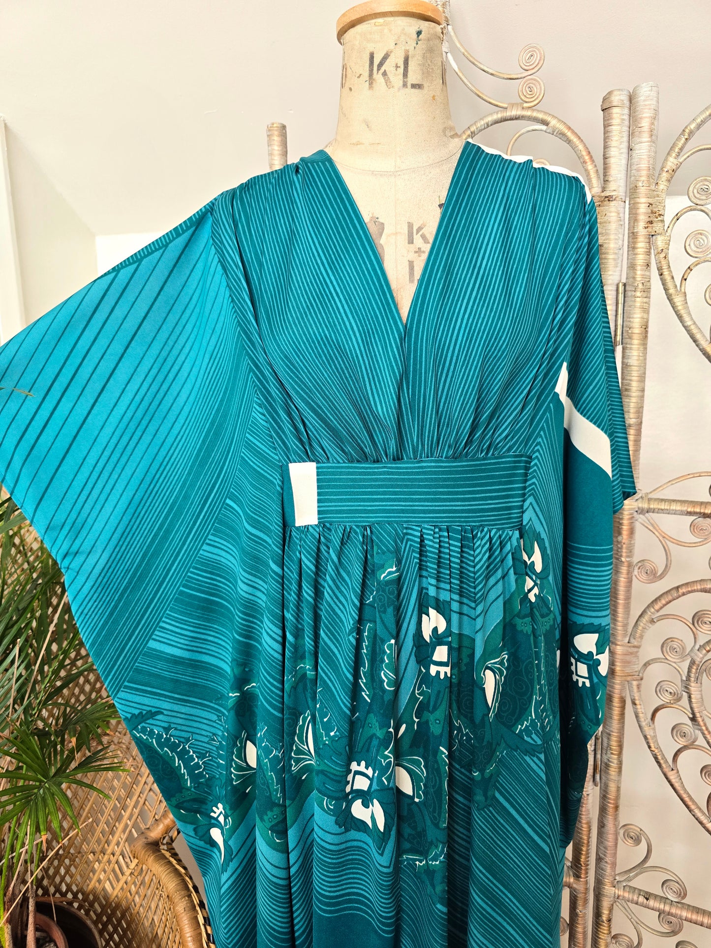 Vintage kaftan dress