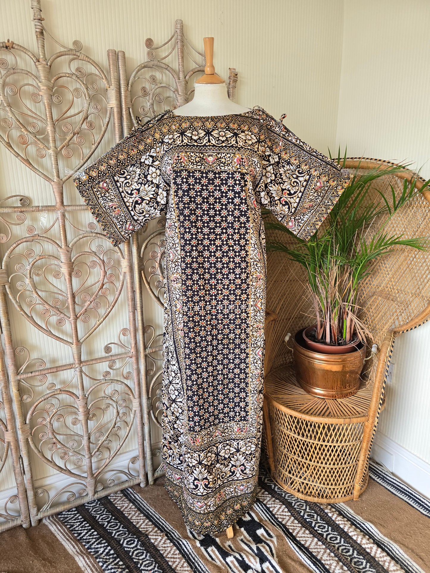 Vintage kaftan maxi dress