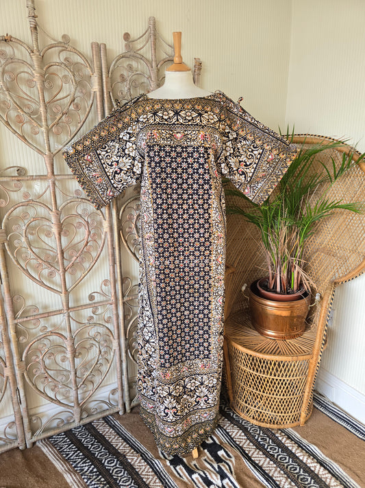 Vintage kaftan maxi dress