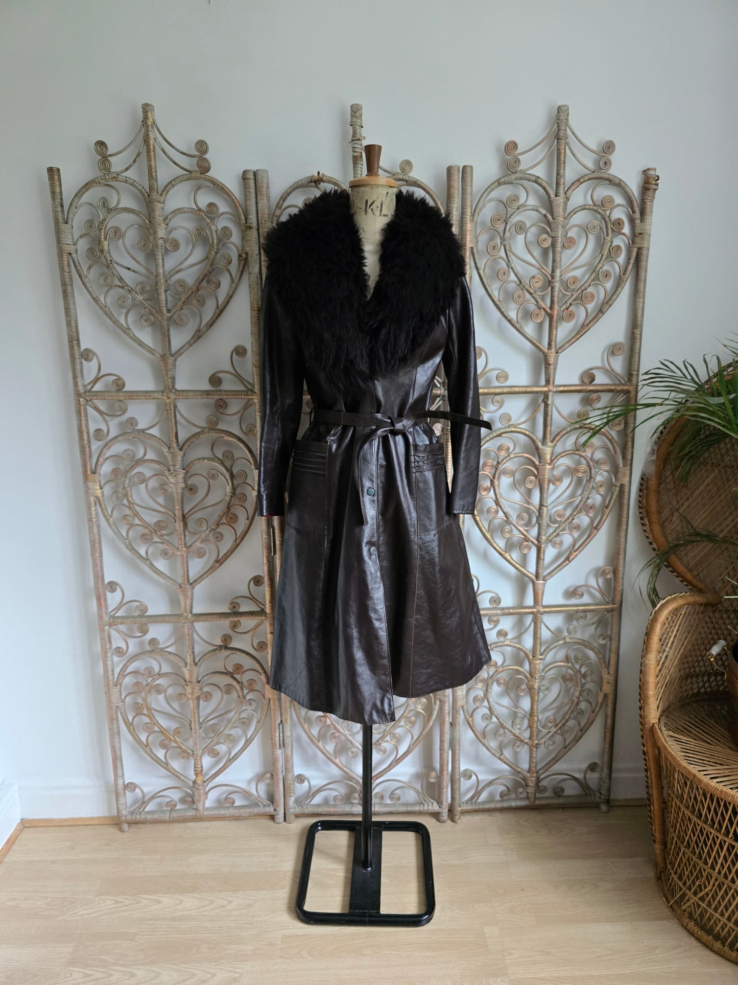 Vintage 70s leather coat