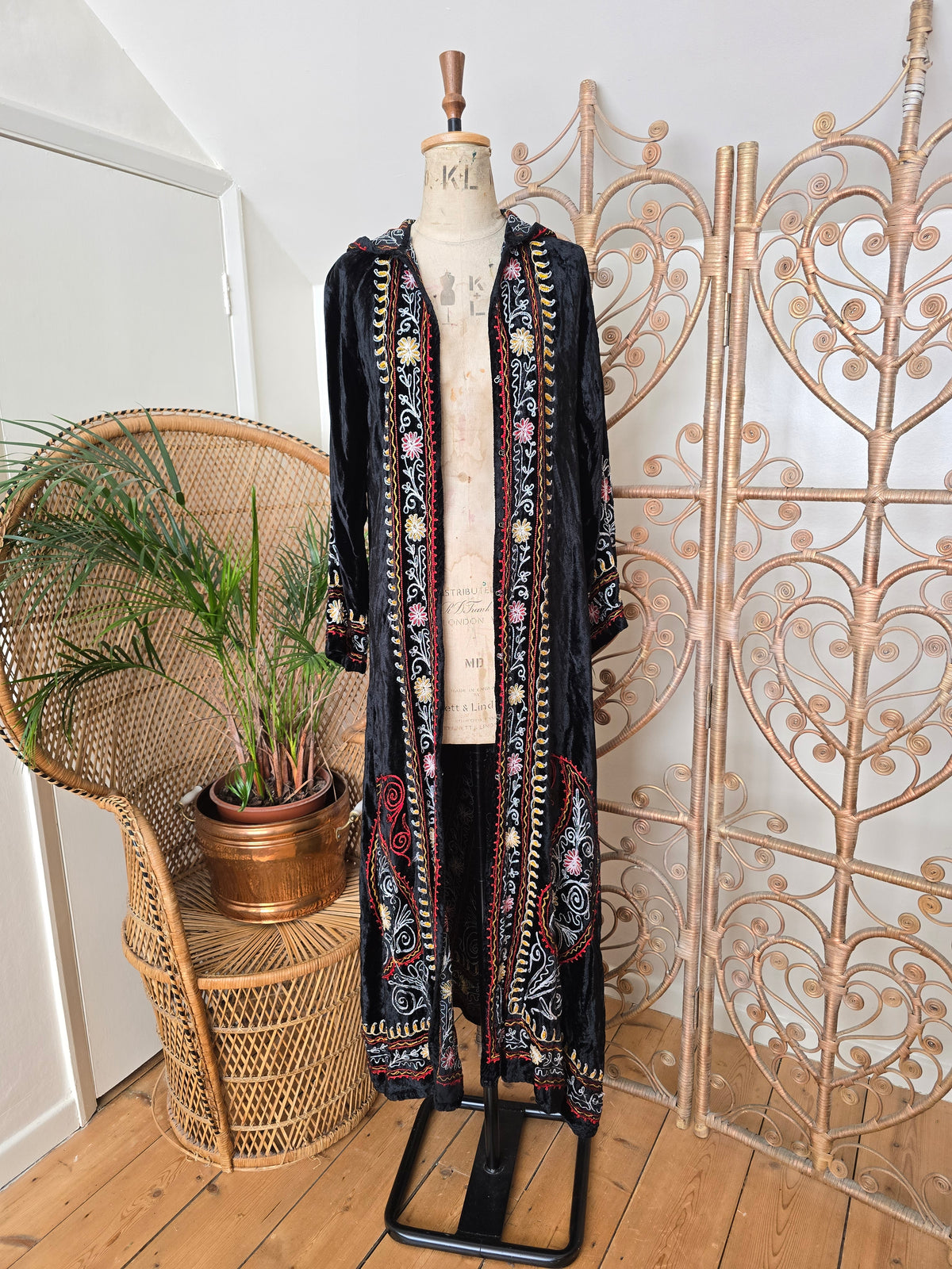 Vintage hooded embroidered velvet kaftan dress jacket