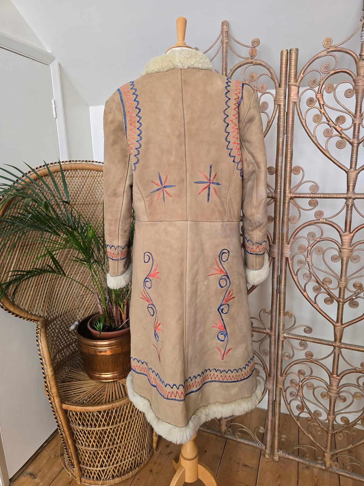 Vintage Afghan embroidered 70s coat