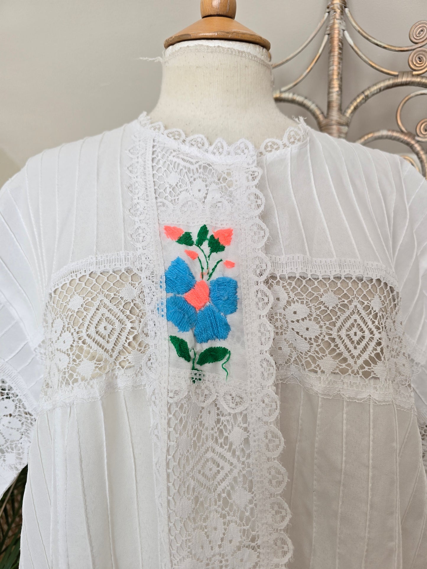 Vintage embroidered shirt tunic