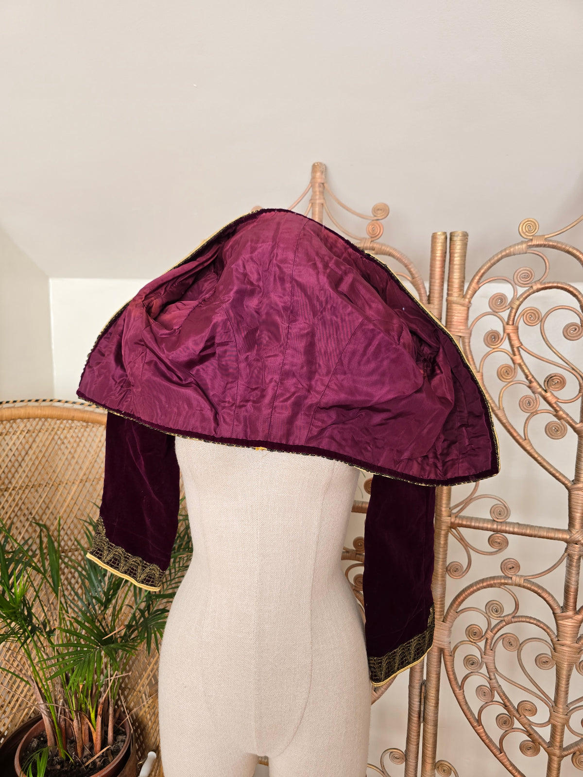 Vintage ottoman velvet embroidered jacket XS