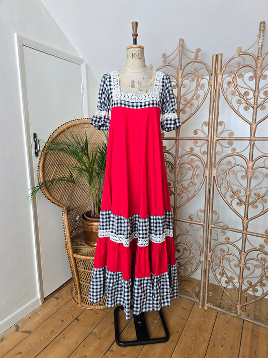 Vintage Travers Tempos maxi dress