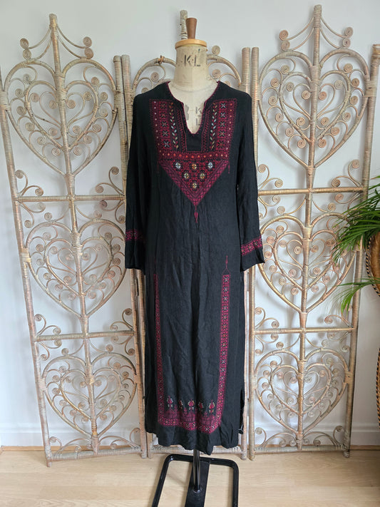 Vintage embroidered kaftan dress