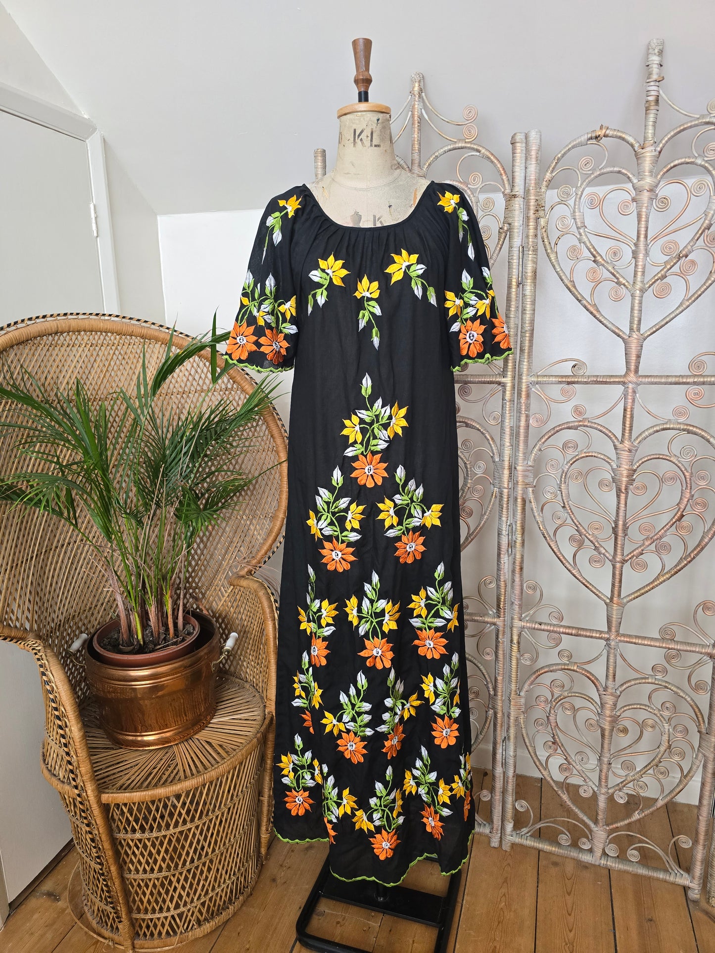 Vintage embroidered kaftan dress