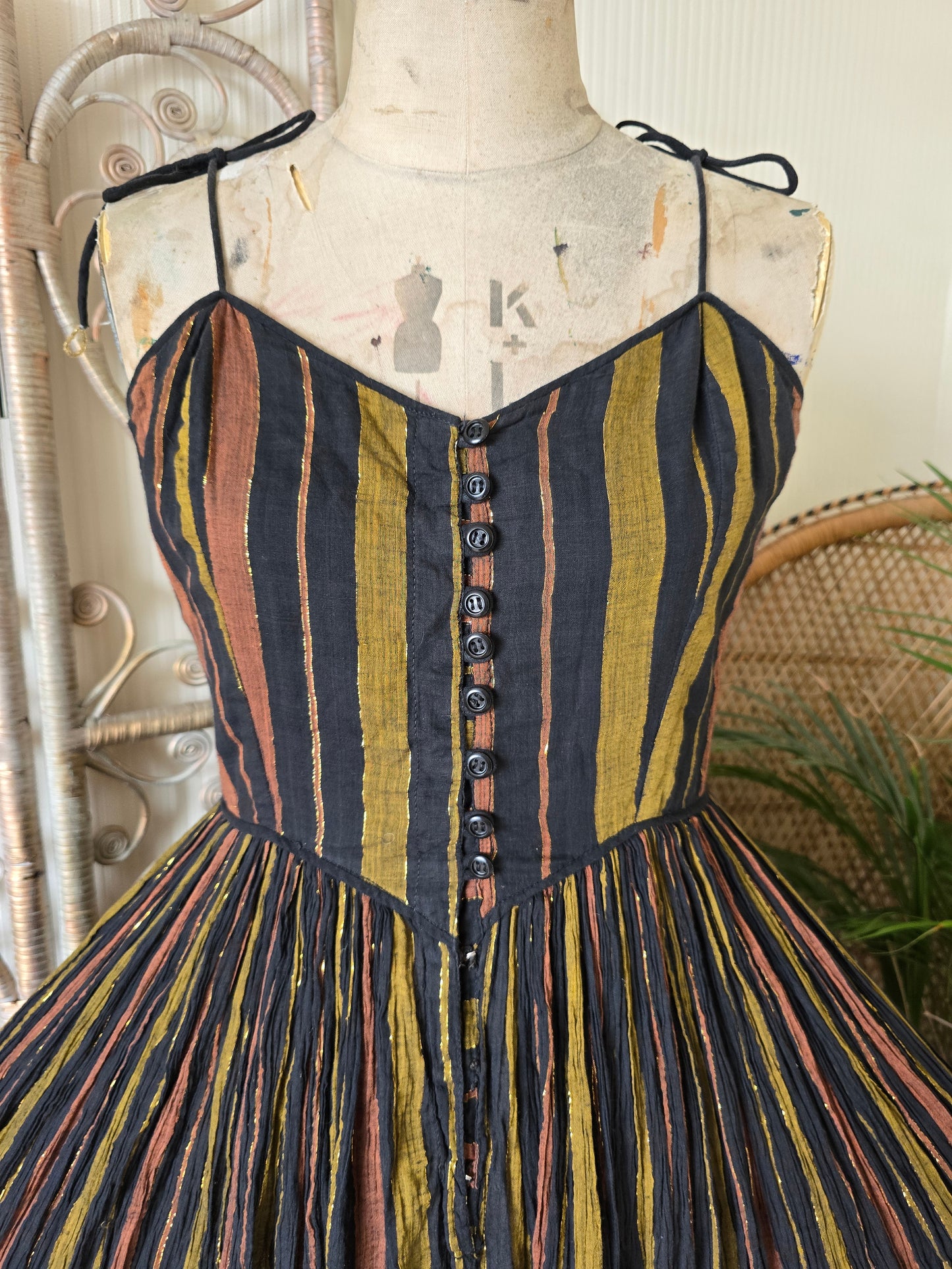 Vintage phool sweetheart Indian dress