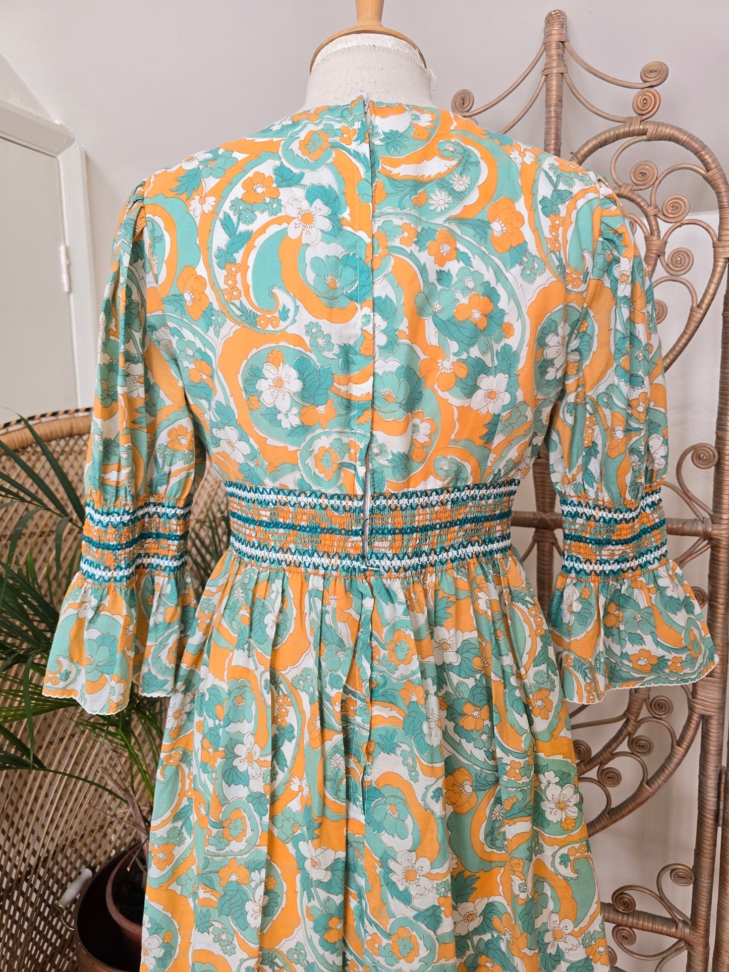 Vintage Richard shops 70s dress