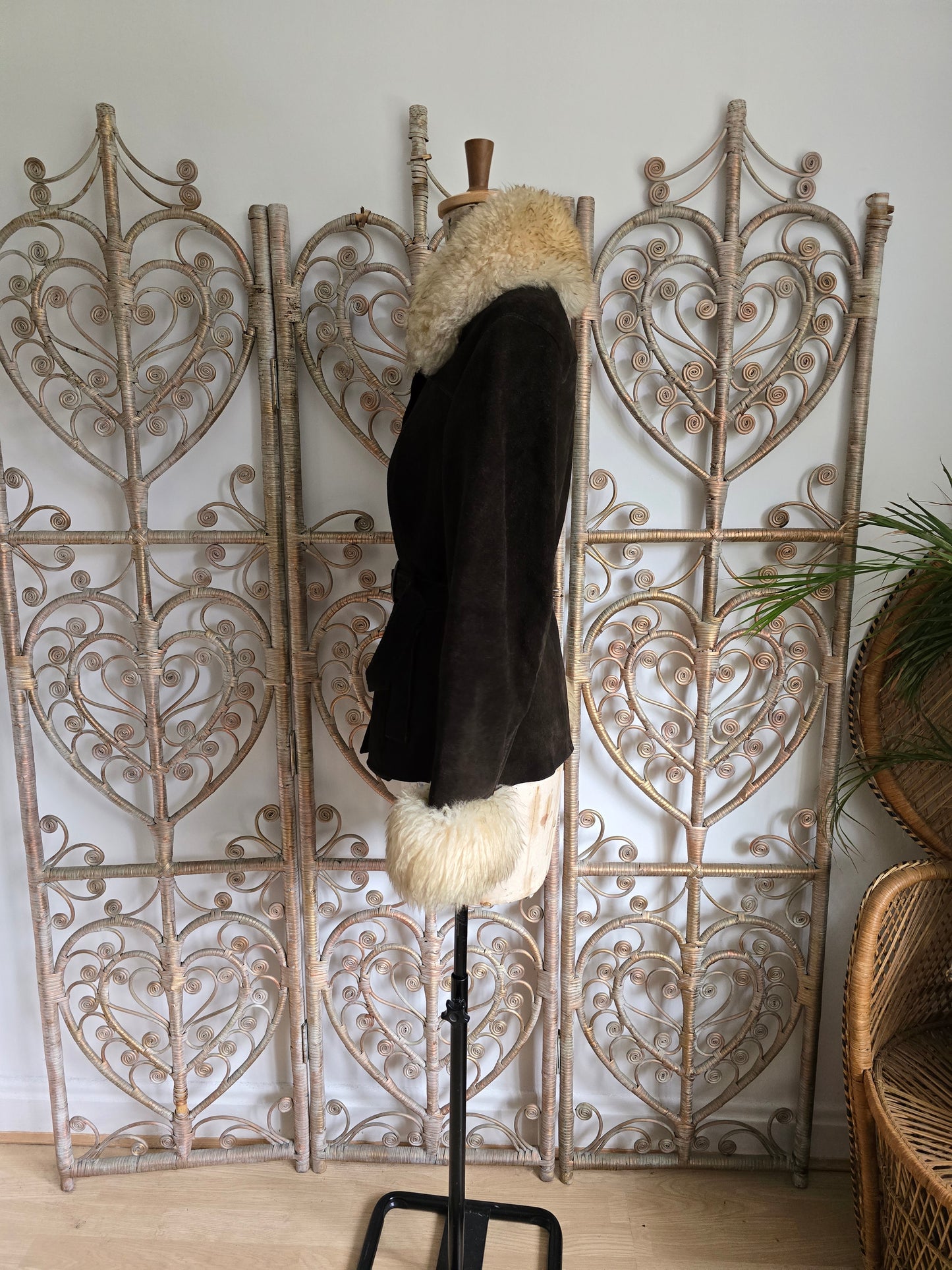 Vintage suede Sheepskin collar cuffs coat