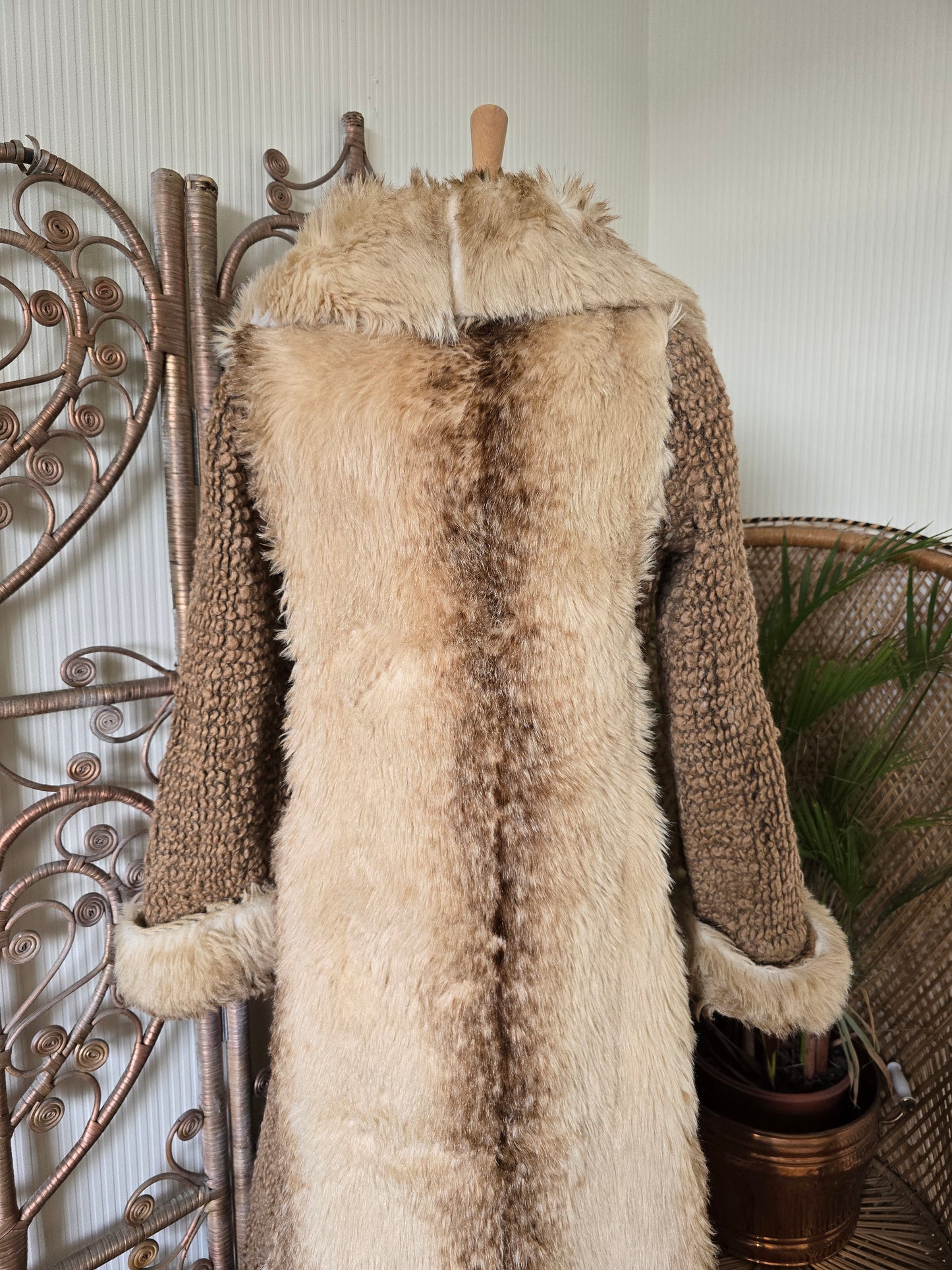 Vintage Astraka faux fur coat S