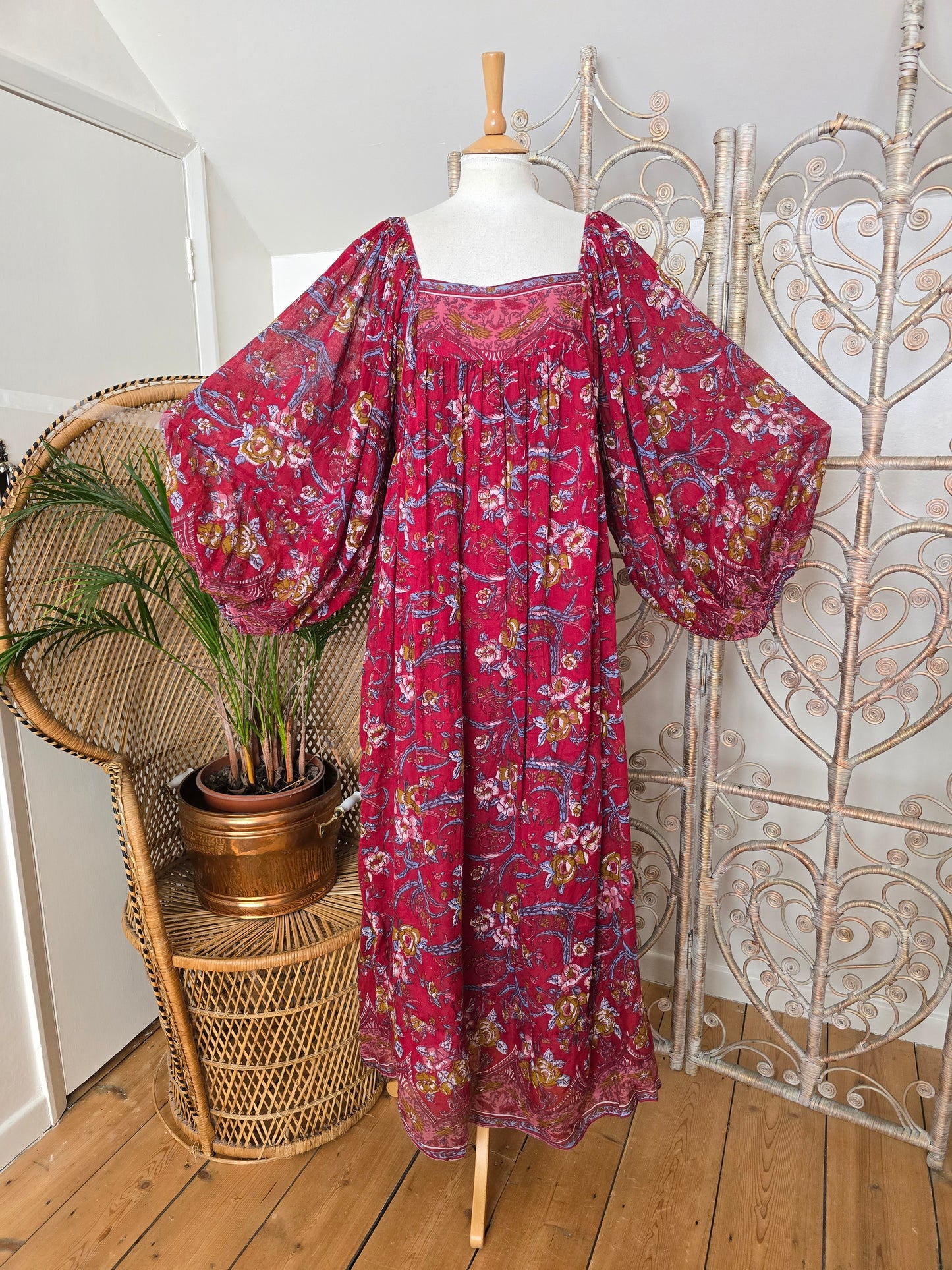 Vintage balloon sleeves Indian dress