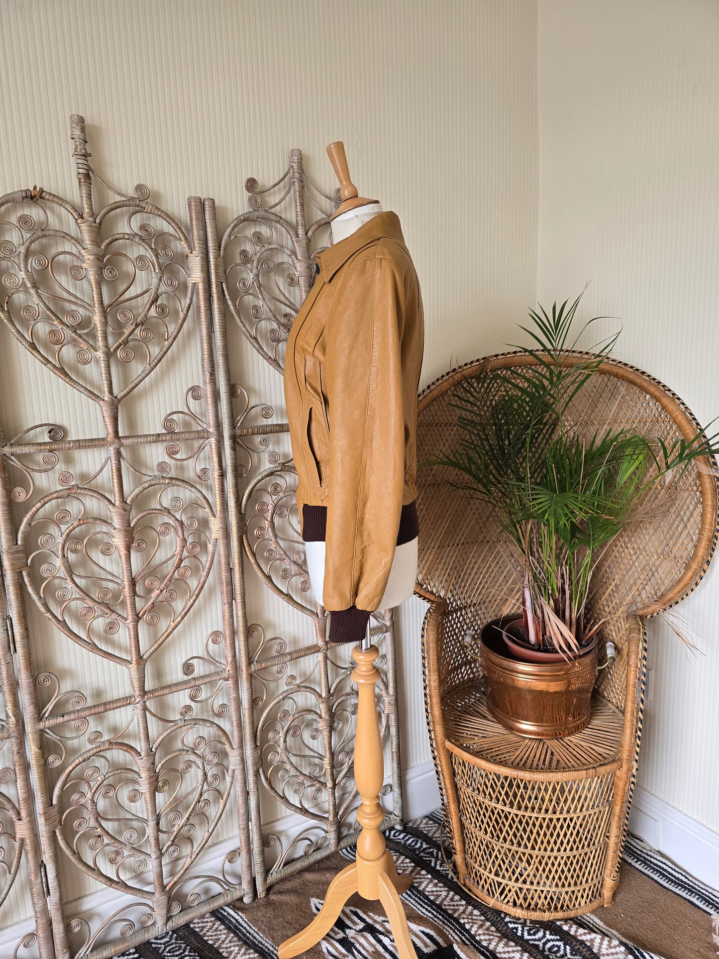 Vintage leather peak collar jacket