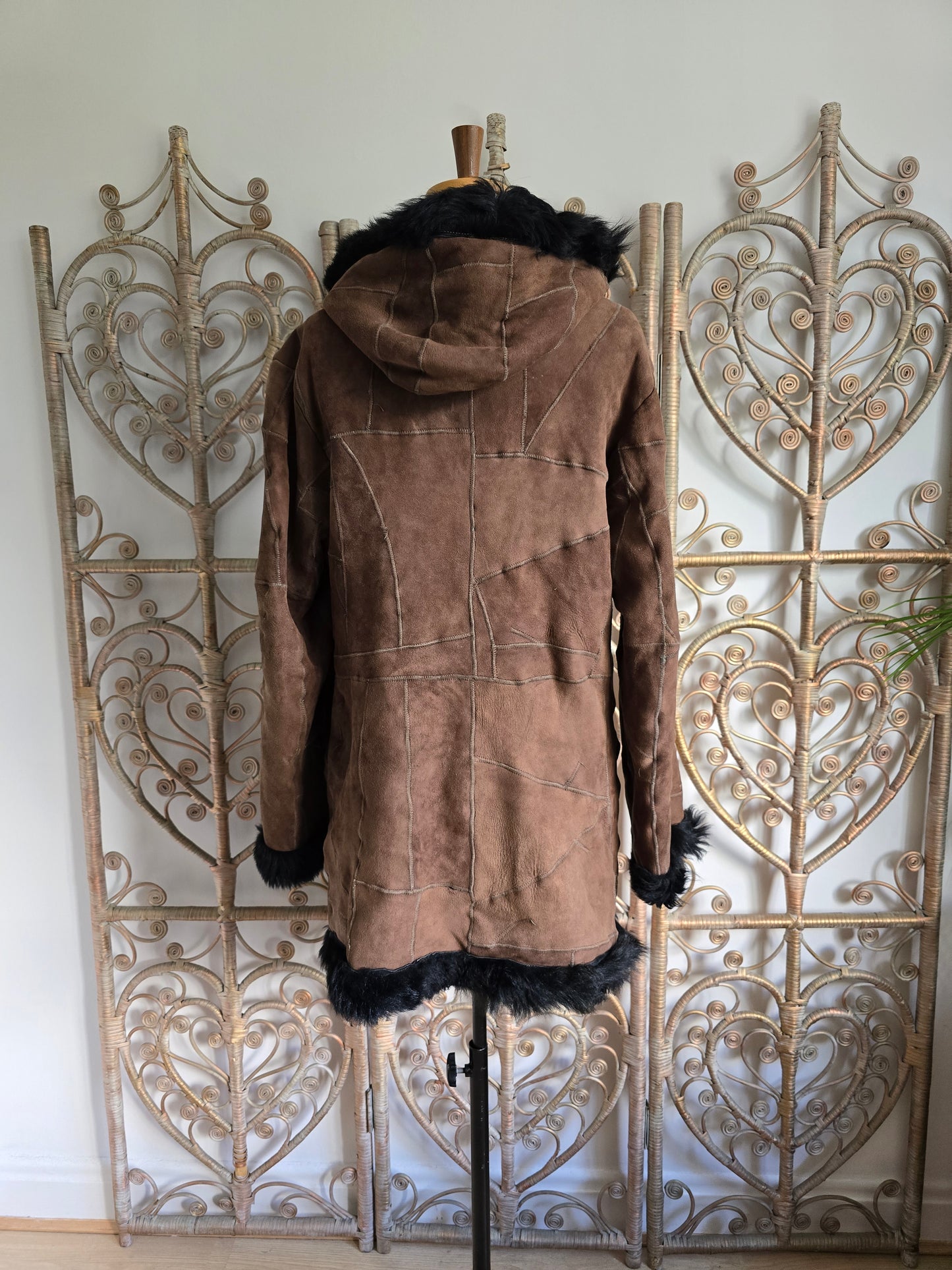 Vintage sheepskin hooded coat M