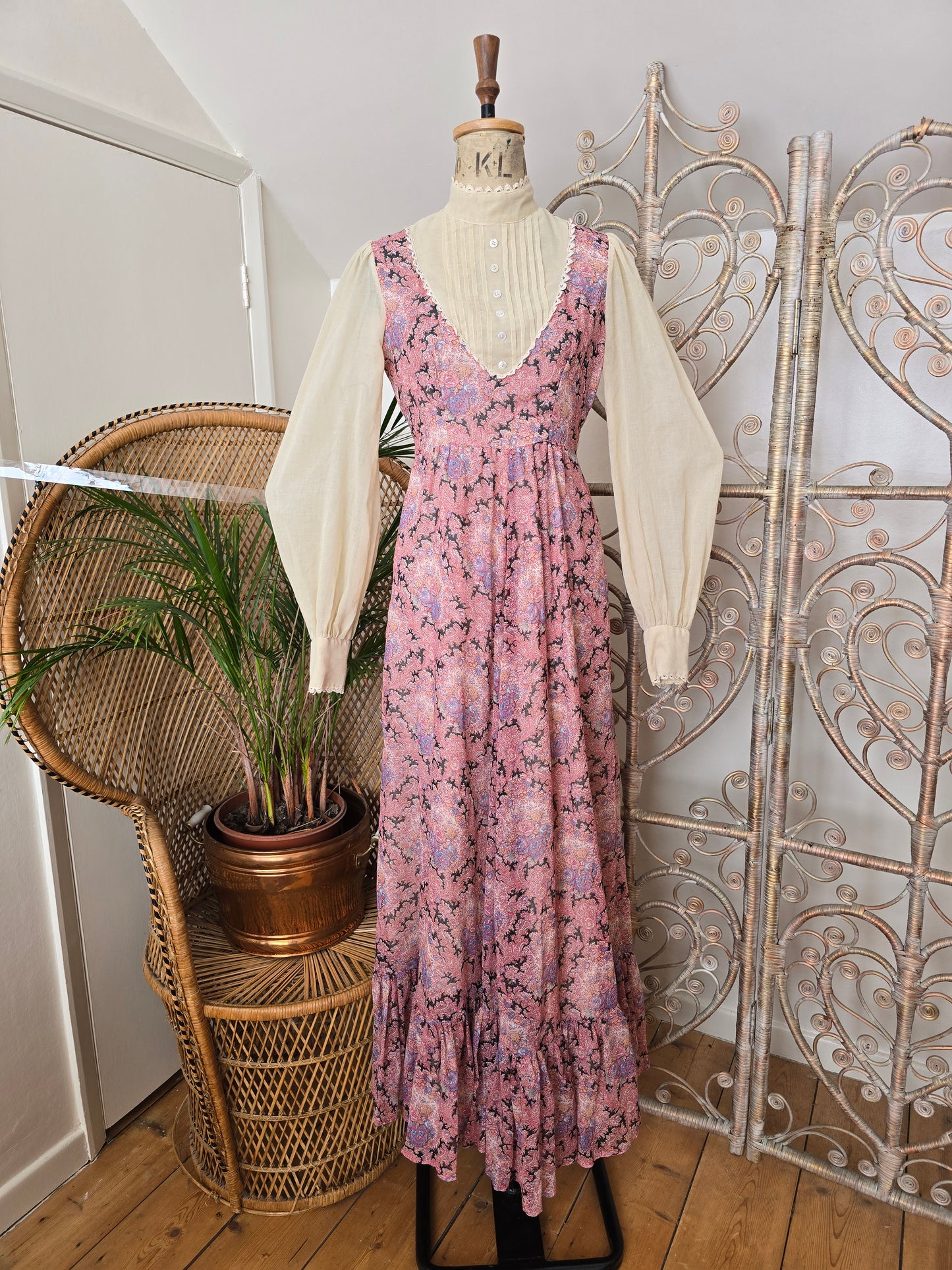 Vintage 70s Clothes Samuel Sherman maxi dress