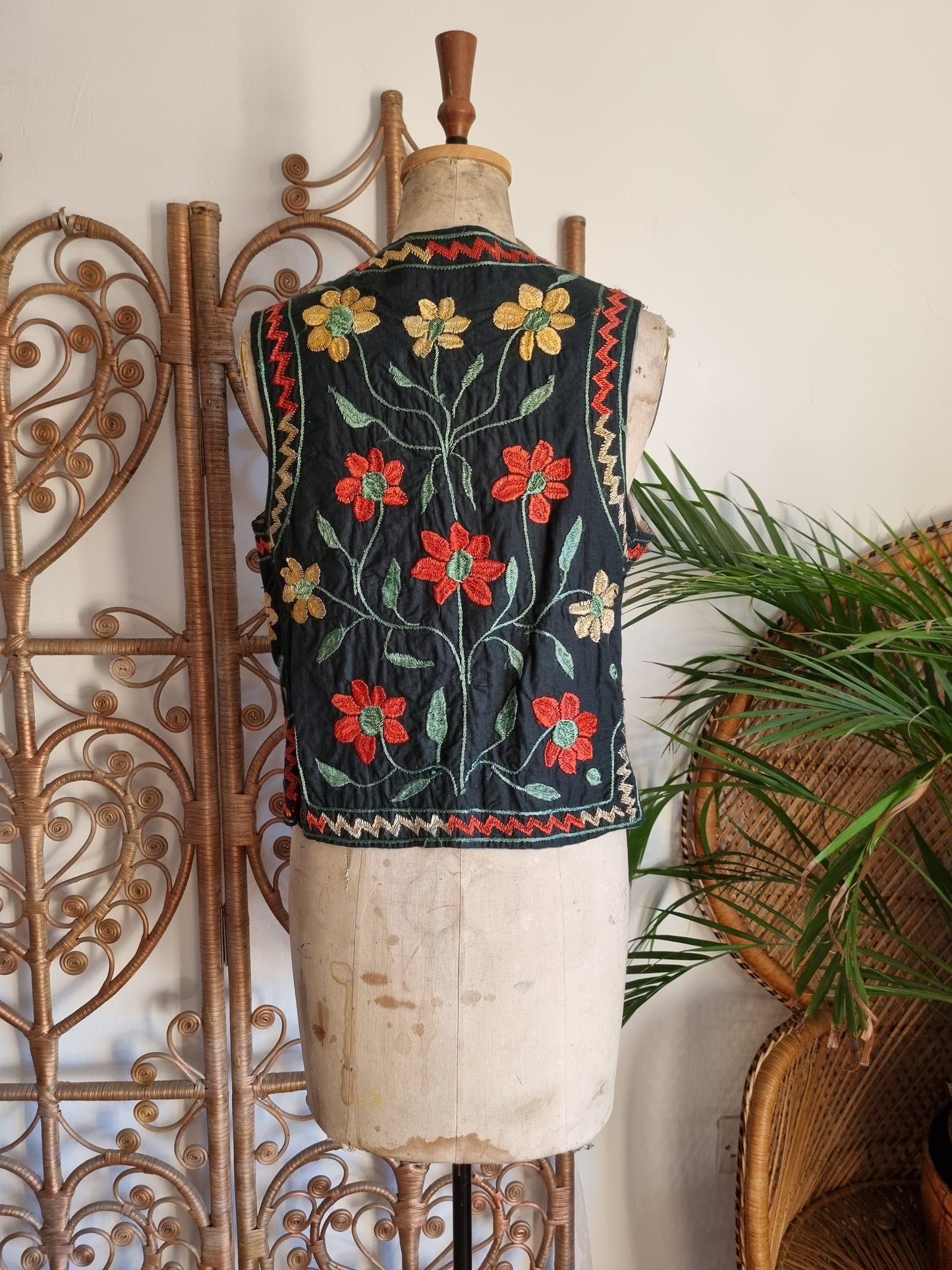 Vintage Afghan embroidered waistcoat S