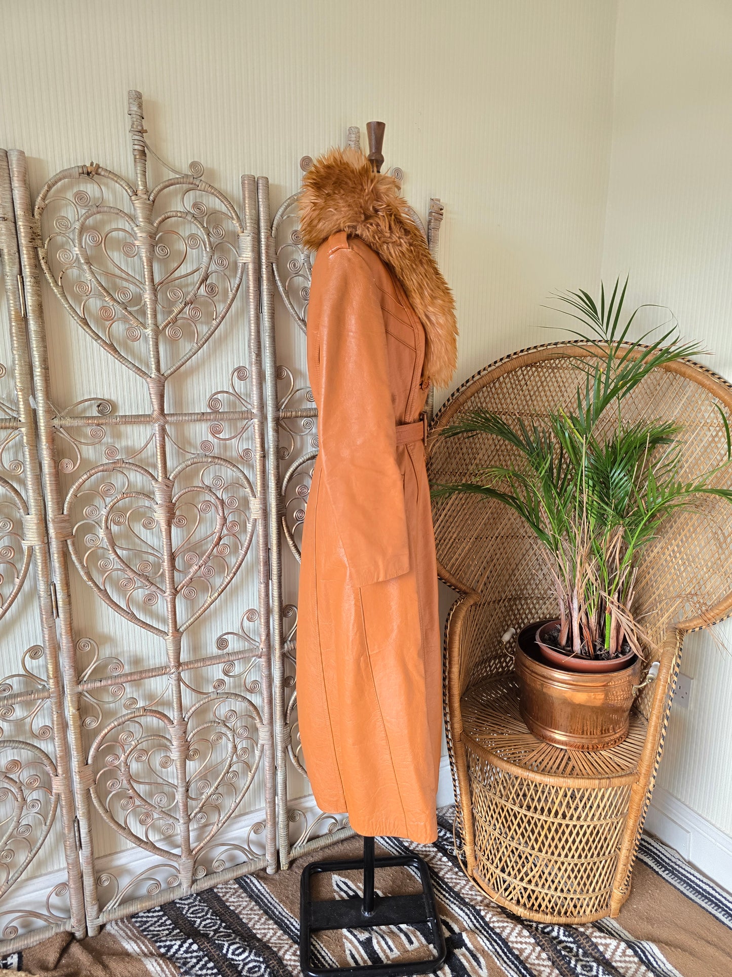 Vintage sheepskin collar leather coat