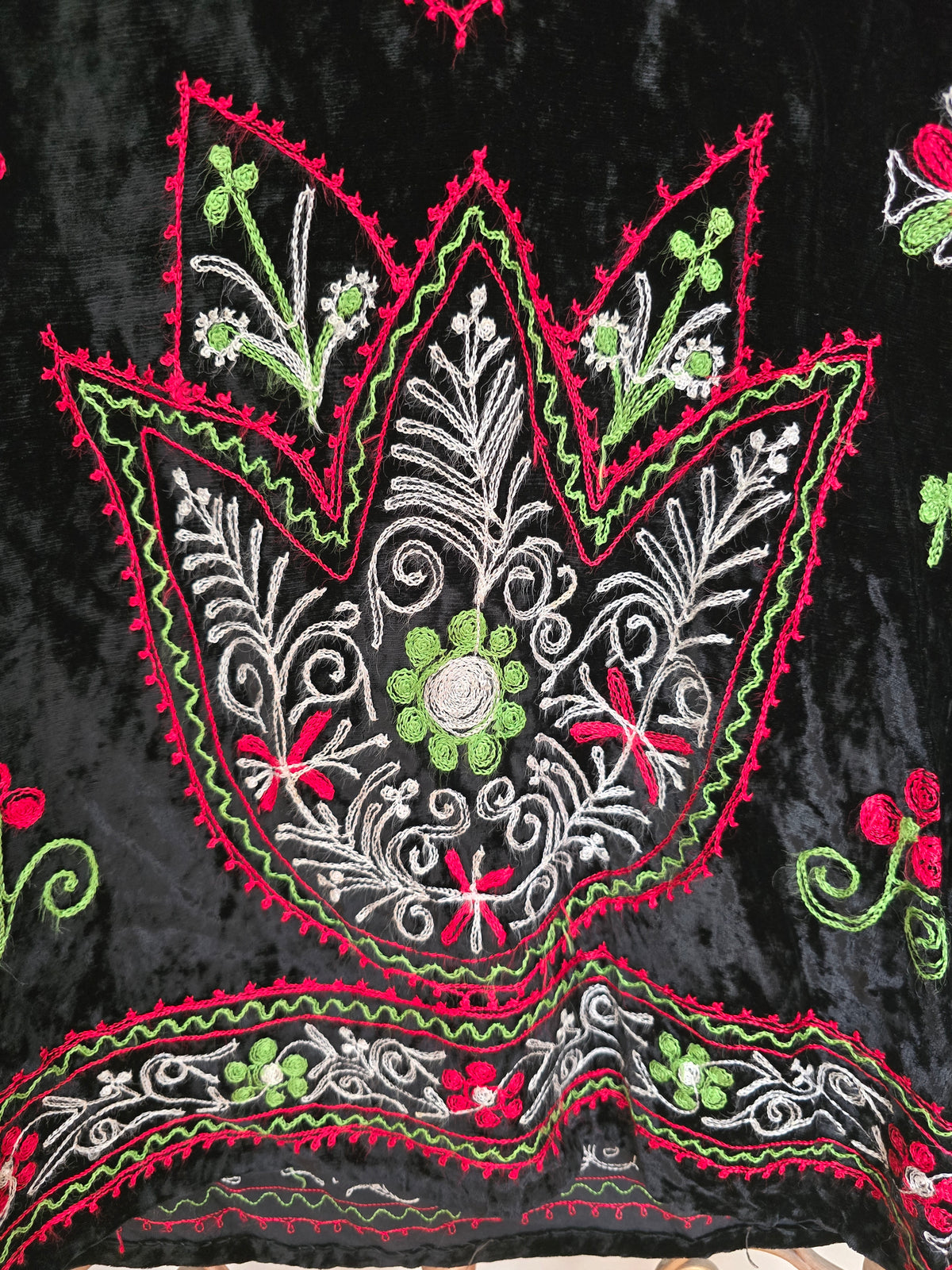 Vintage hooded embroidered velvet kaftan dress