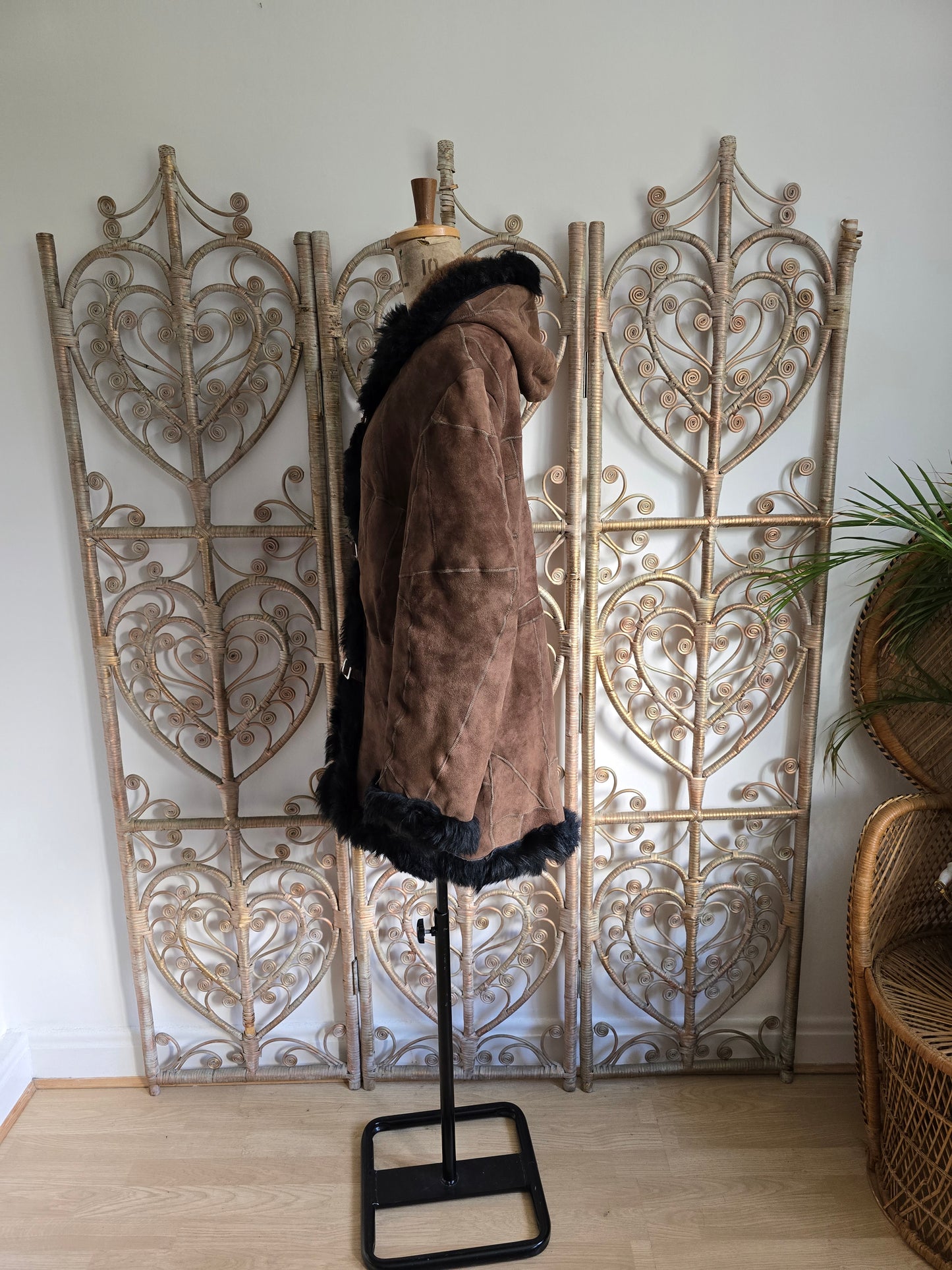 Vintage sheepskin hooded coat M