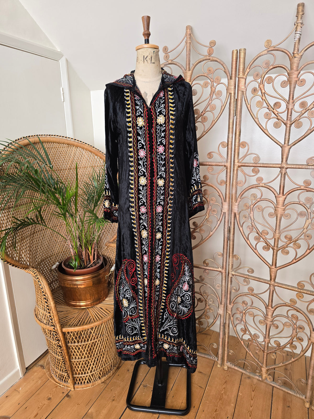 Vintage hooded embroidered velvet kaftan dress jacket