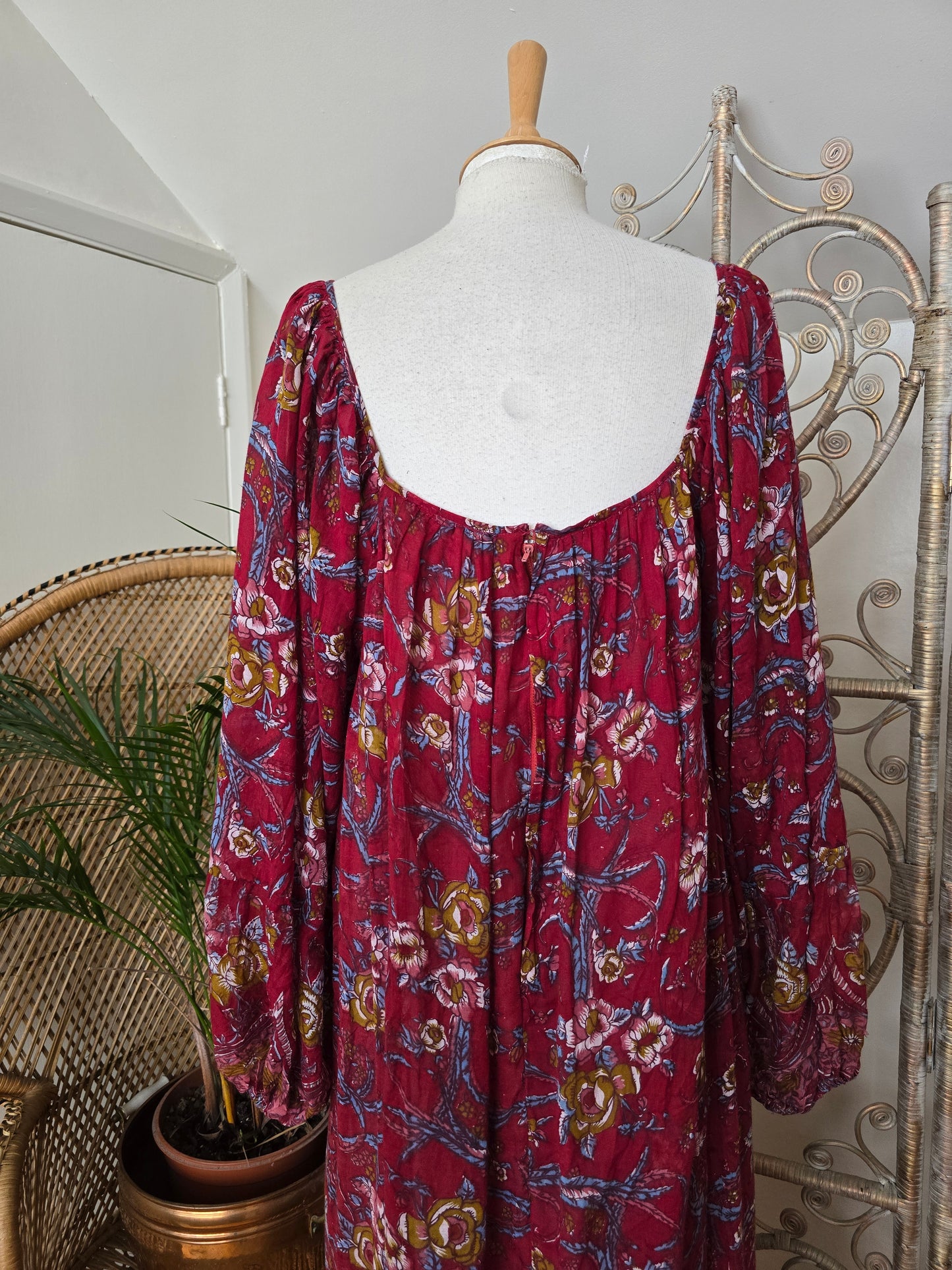 Vintage balloon sleeves Indian dress