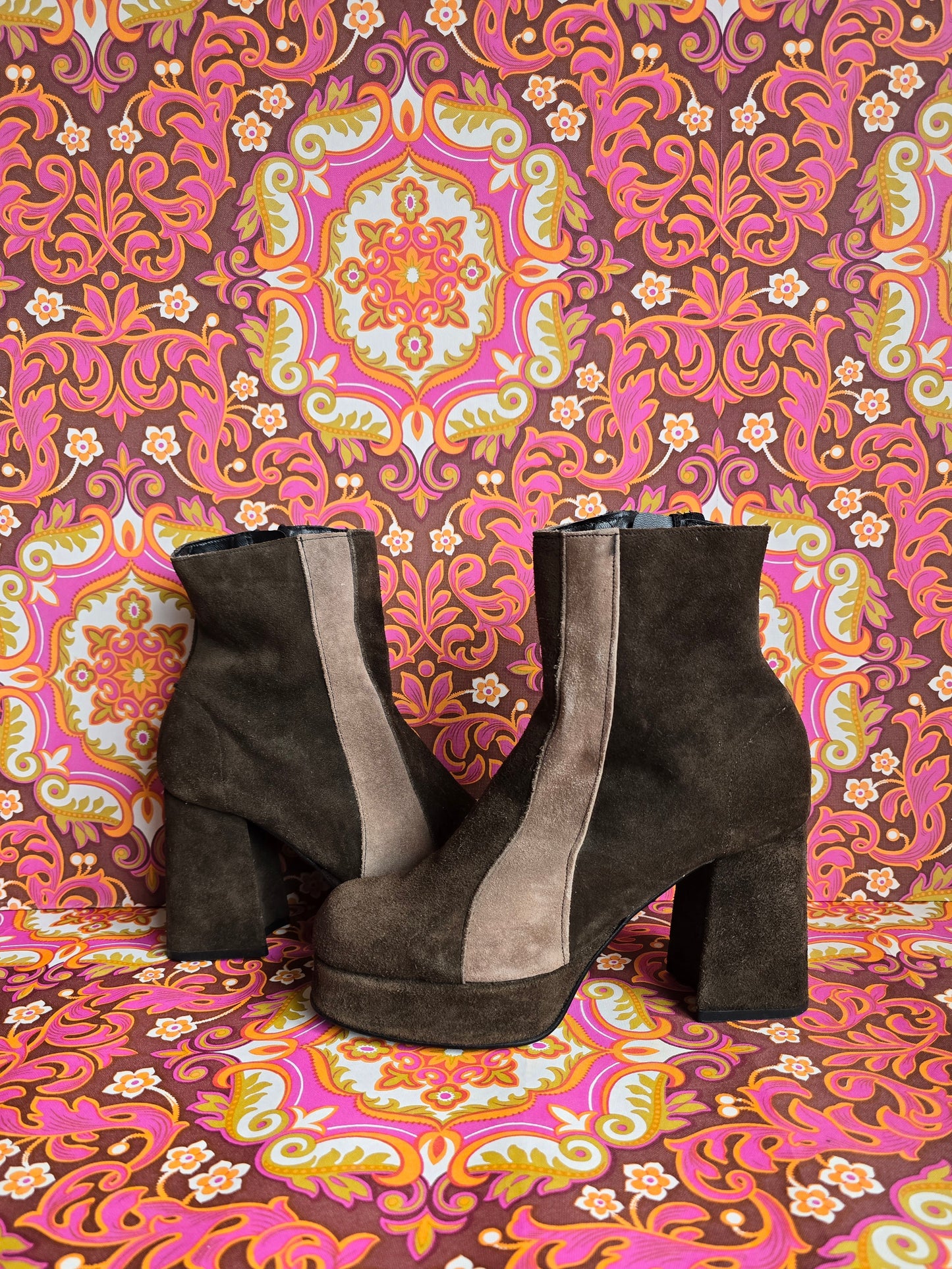 Vintage suede Rin Tin Tin boots size uk 6 Eur 39 us 8