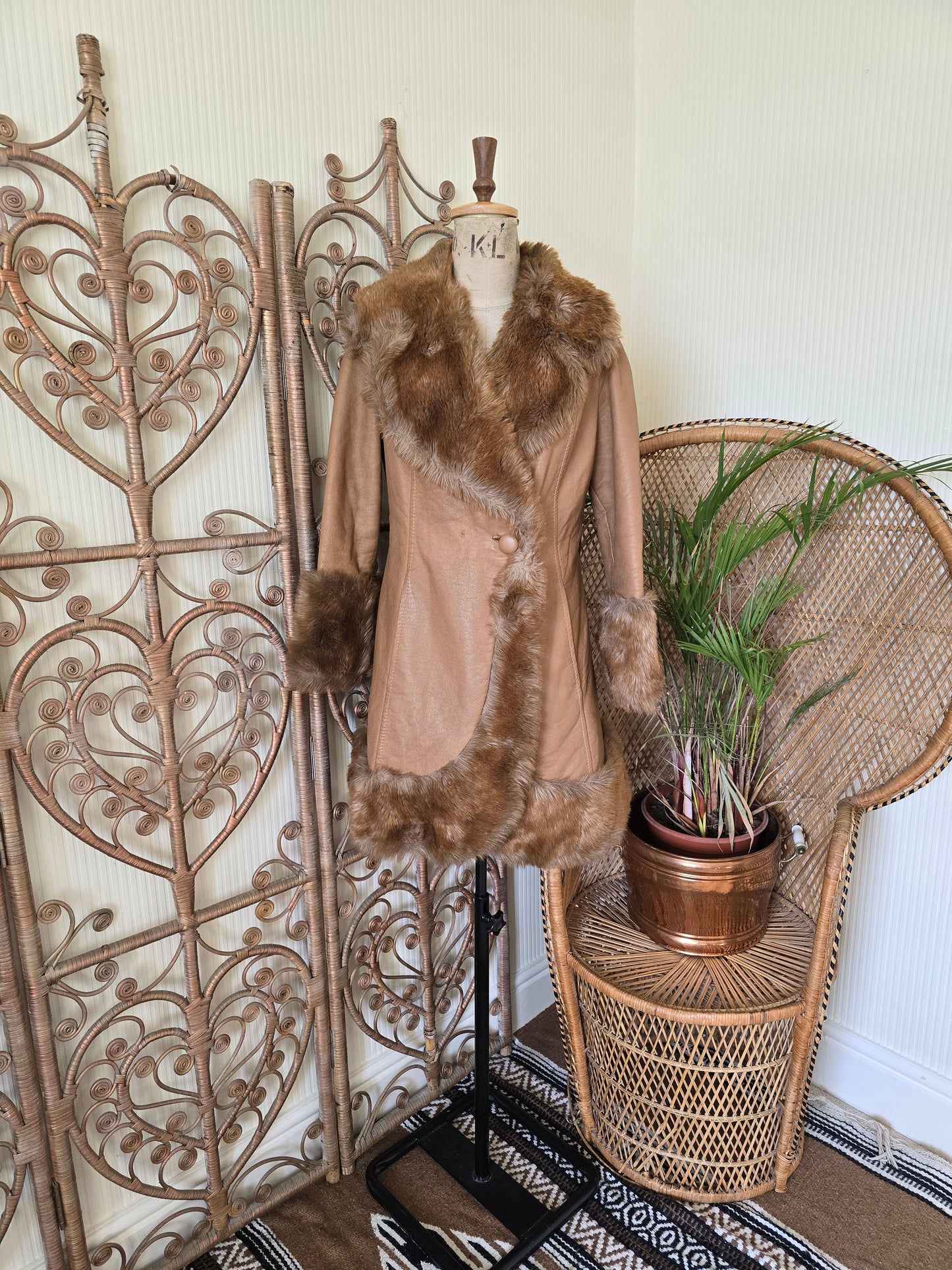 Vintage 60s faux fur & leather coat