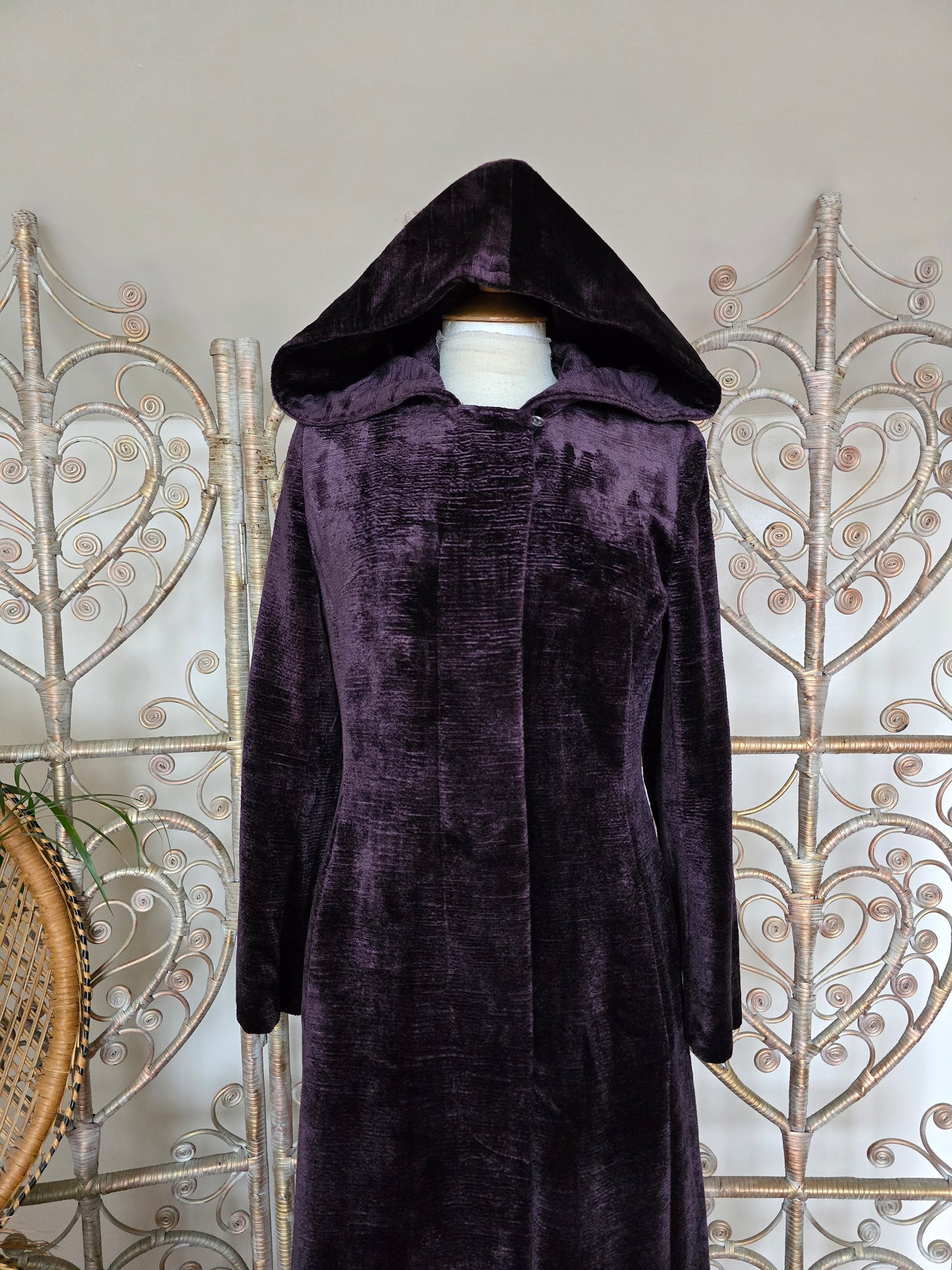 Vintage hooded Chenille 70s coat