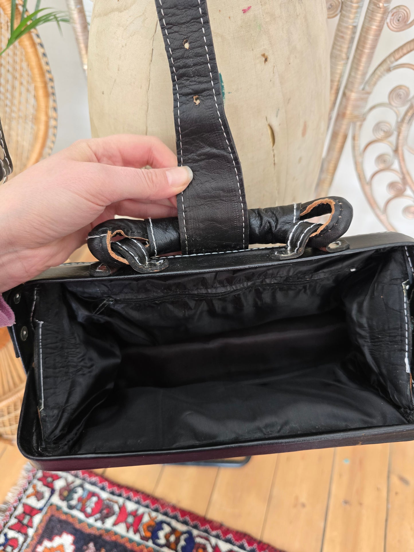 Vintage leather briefcase bag