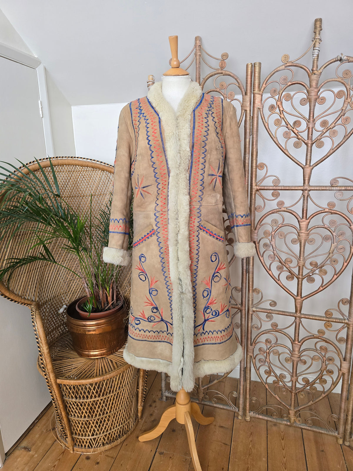 Vintage Afghan embroidered 70s coat