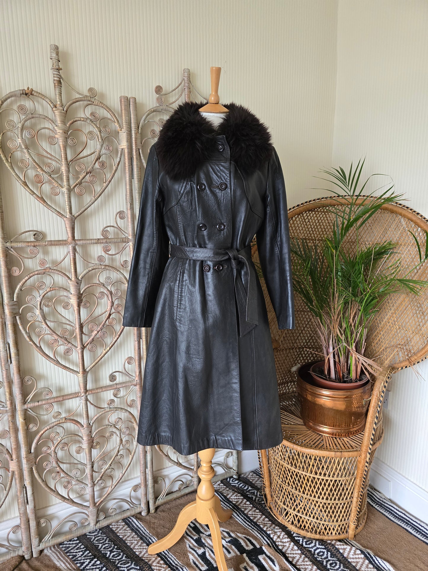 Vintage sheepskin collar leather coat