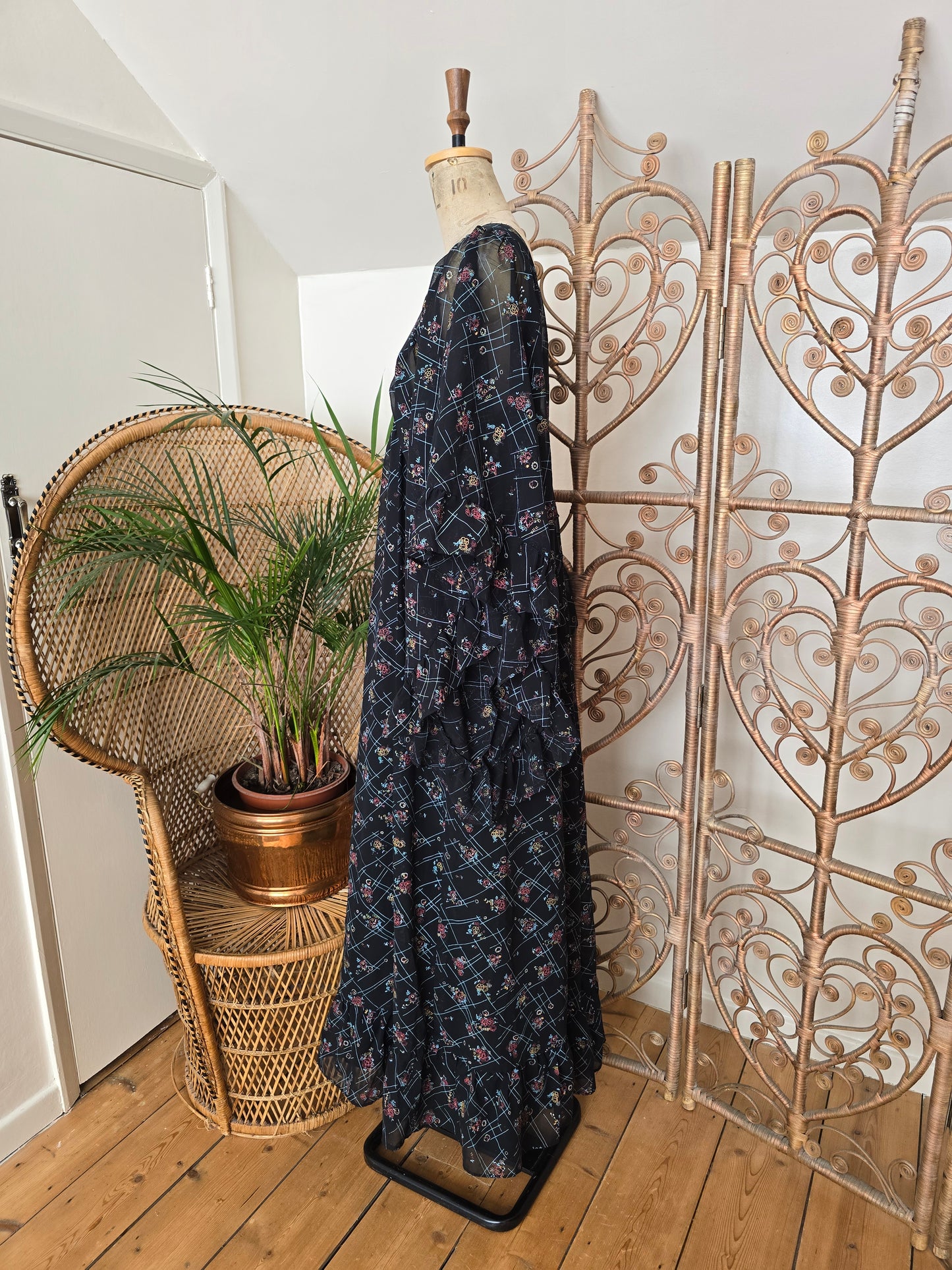 Vintage angel sleeves dress