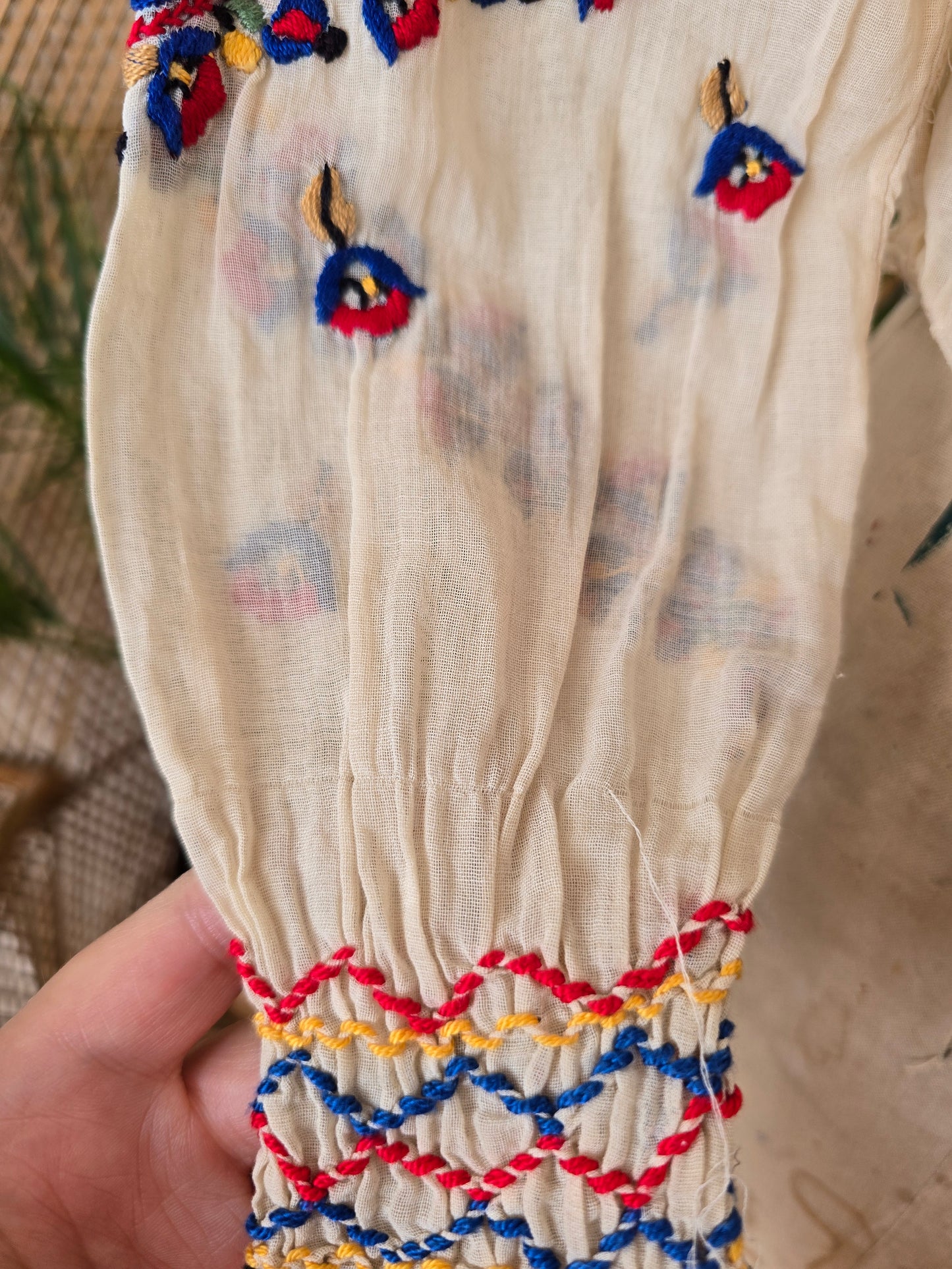 Vintage 30s/40s Hungarian embroidered blouse