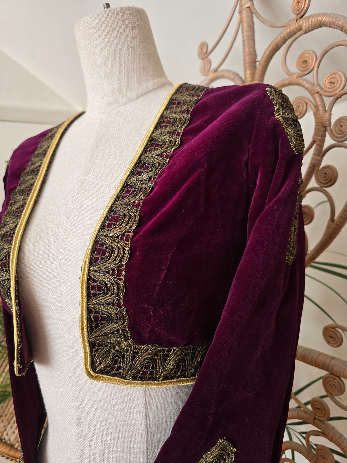 Vintage ottoman velvet embroidered jacket XS