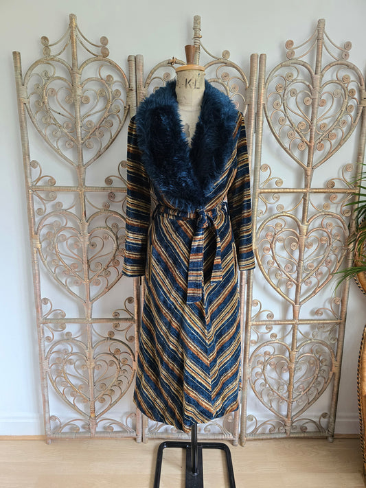 Vintage chenille 70s coat