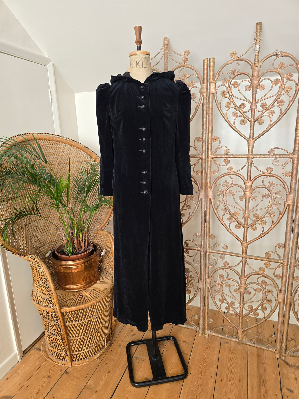 Vintage velvet hooded jacket