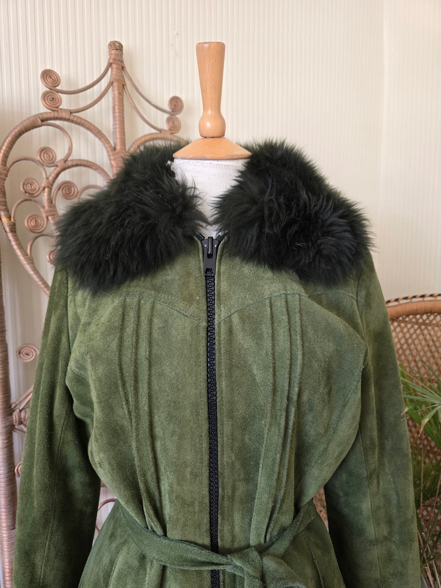 Vintage suede Sheepskin collar  coat