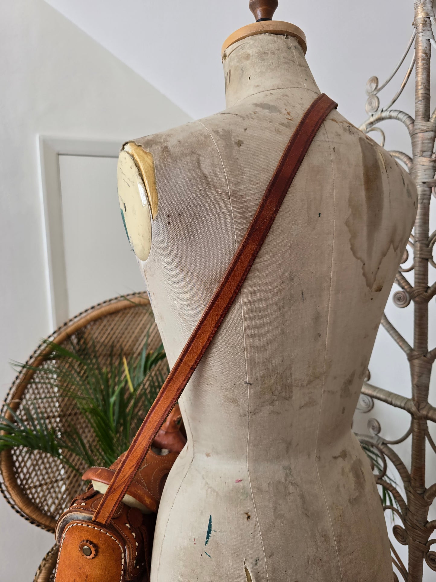 Vintage horse saddle leather tooled bag