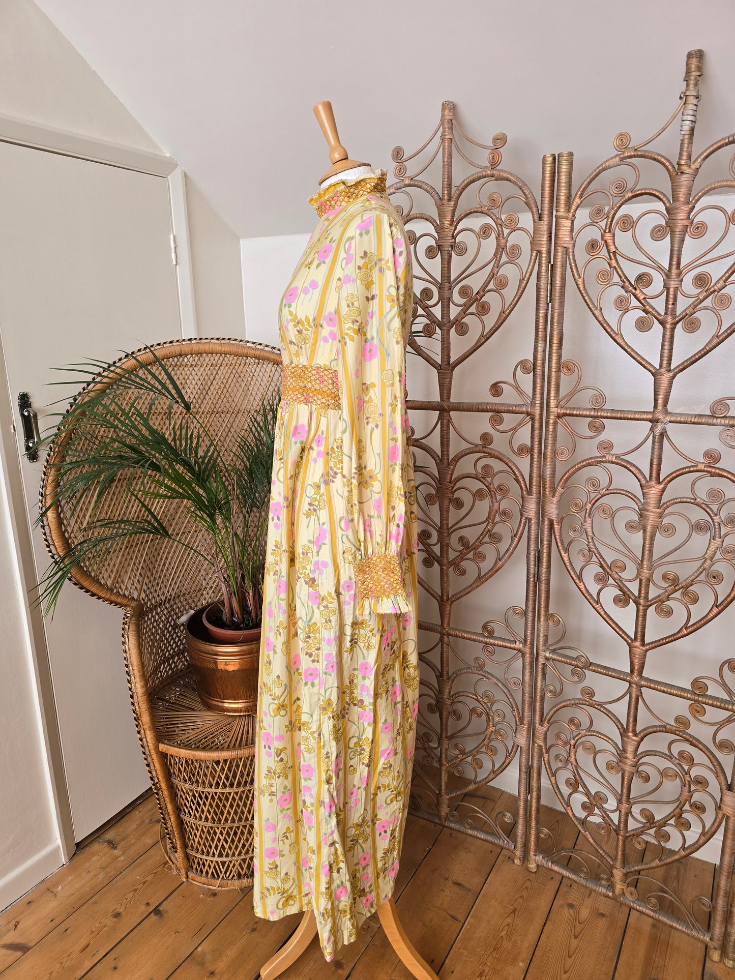 Vintage Richard shops 70s maxi dress
