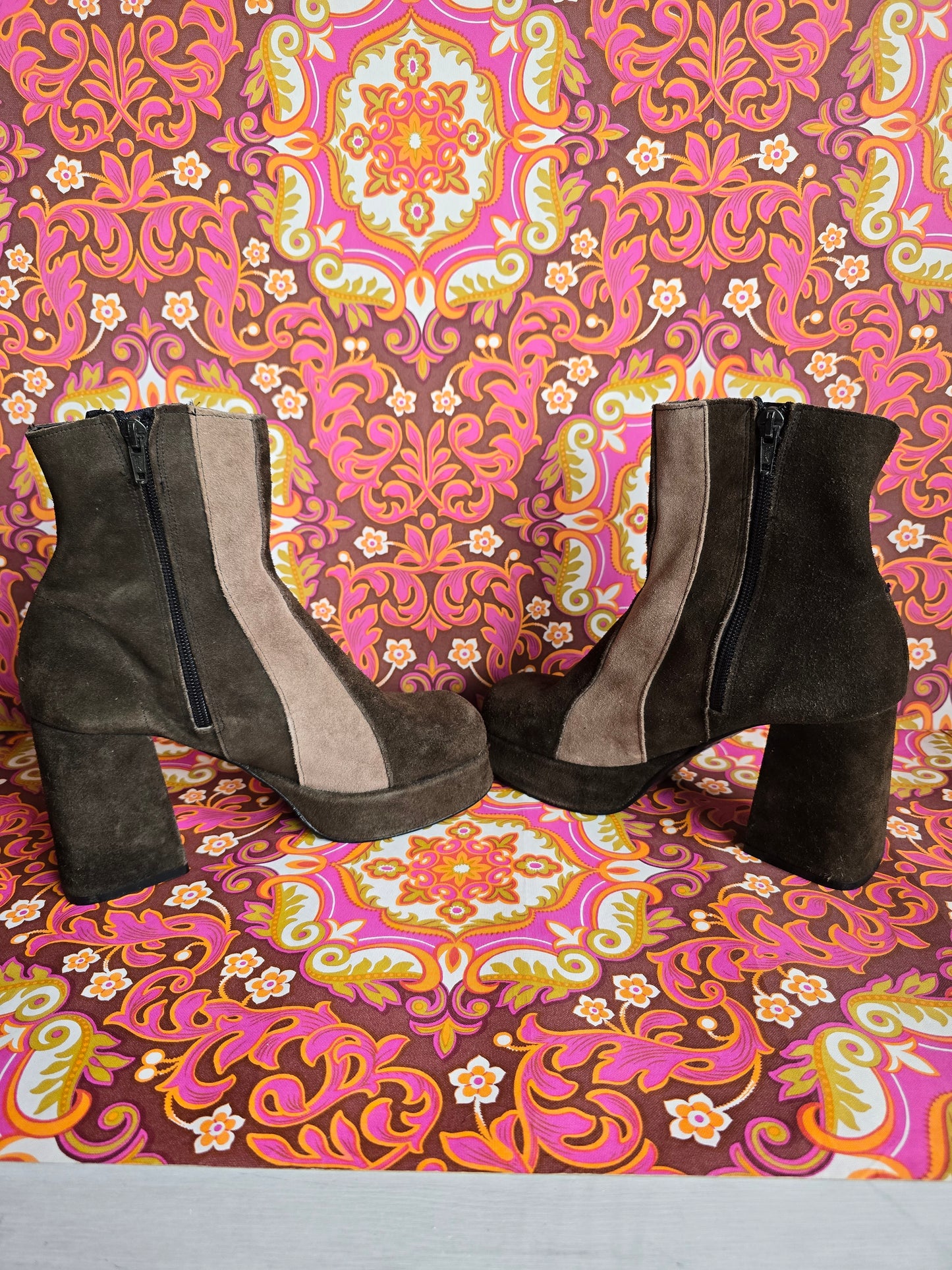 Vintage suede Rin Tin Tin boots size uk 6 Eur 39 us 8