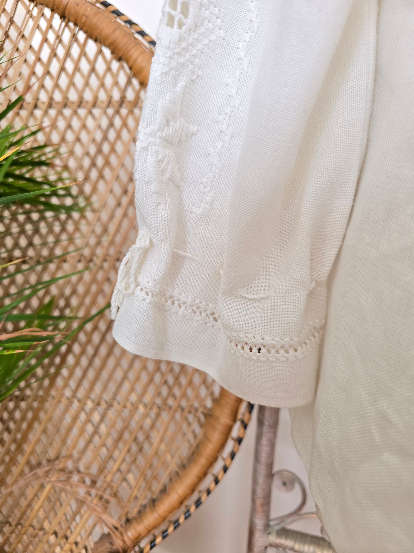 Vintage embroidery anglaise blouse