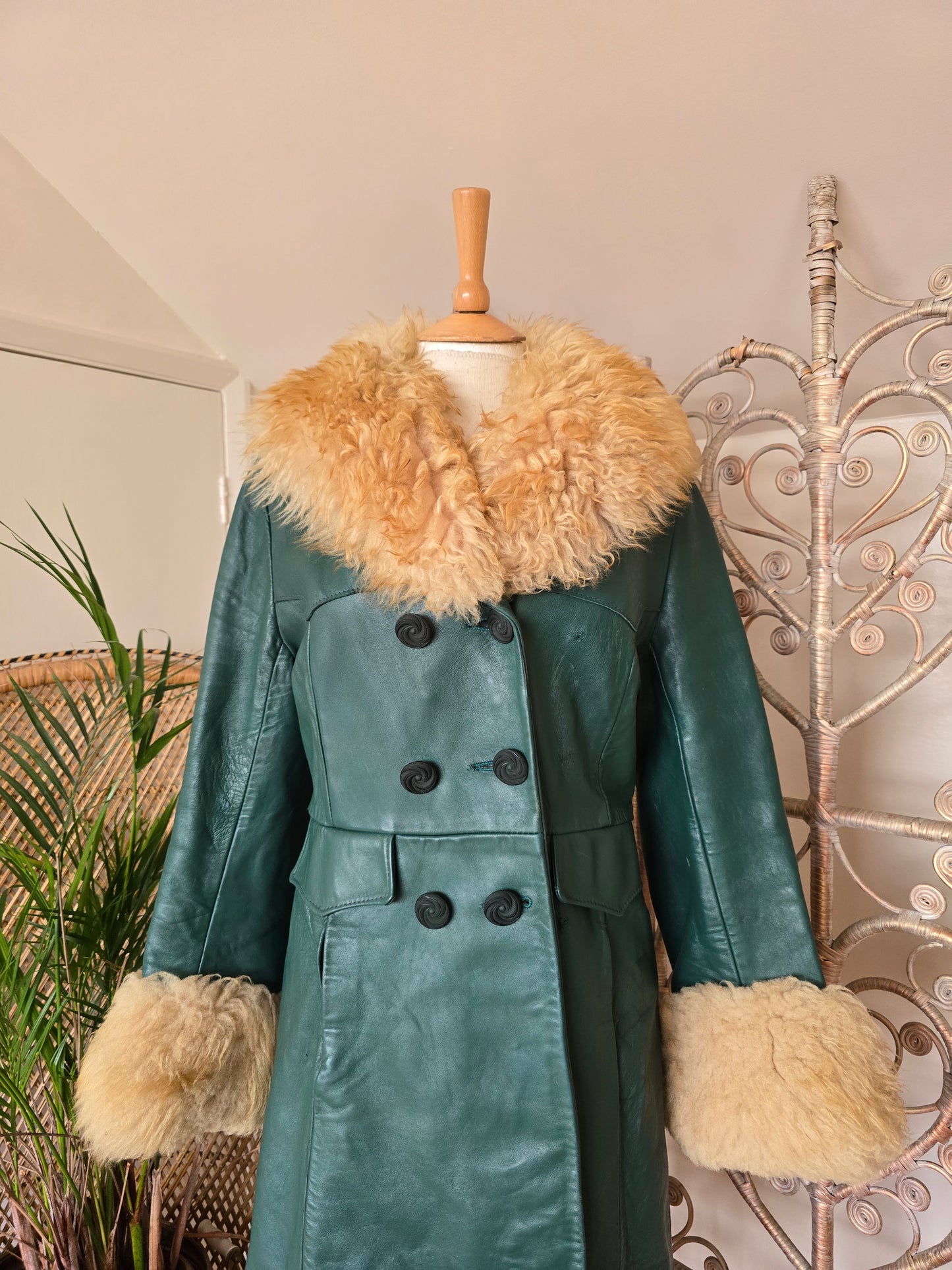 Vintage 70s leather coat