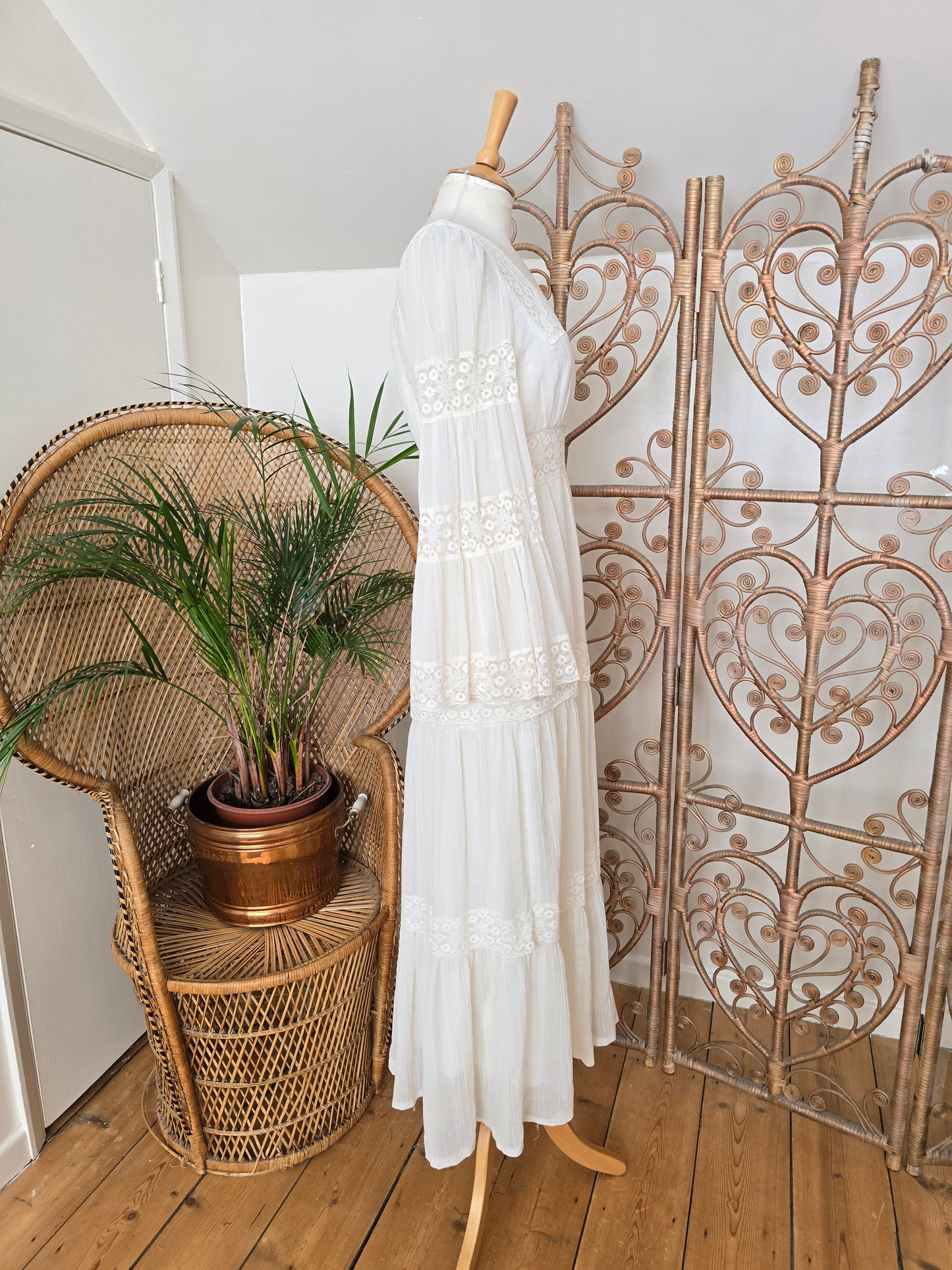 Vintage bell sleeves dress