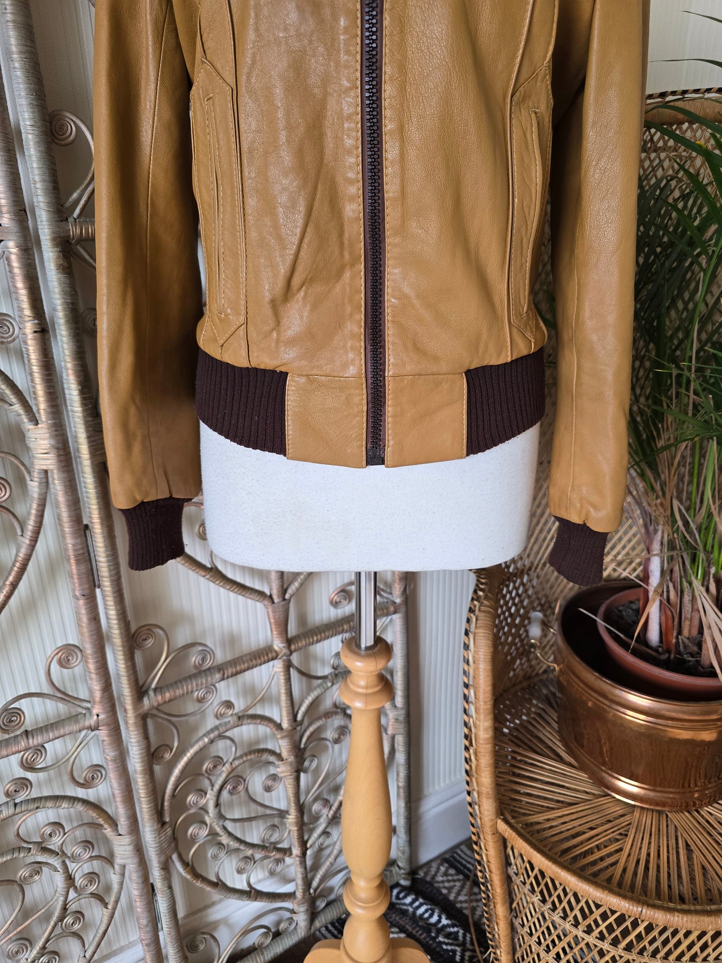Vintage leather peak collar jacket