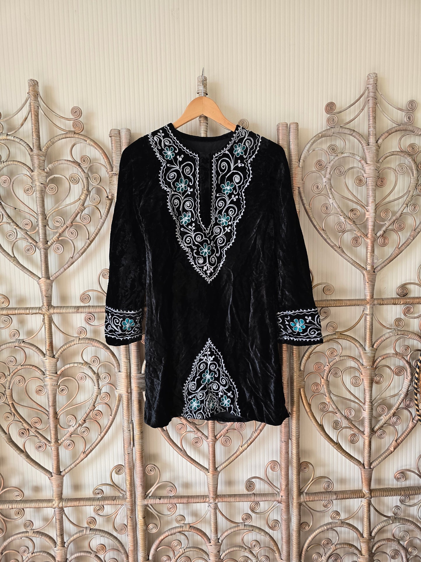 Vintage embroidered velvet kaftan dress