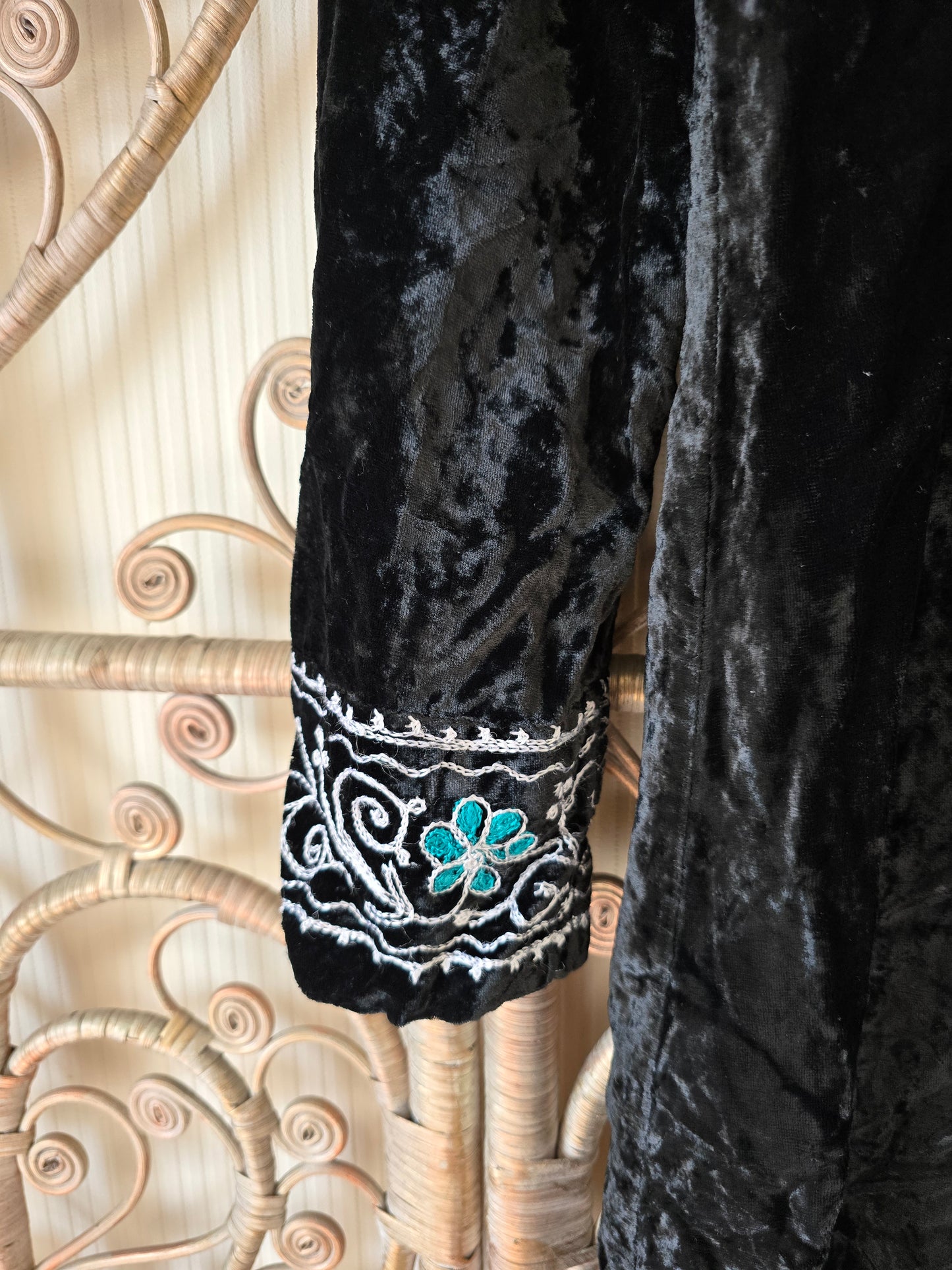 Vintage embroidered velvet kaftan dress